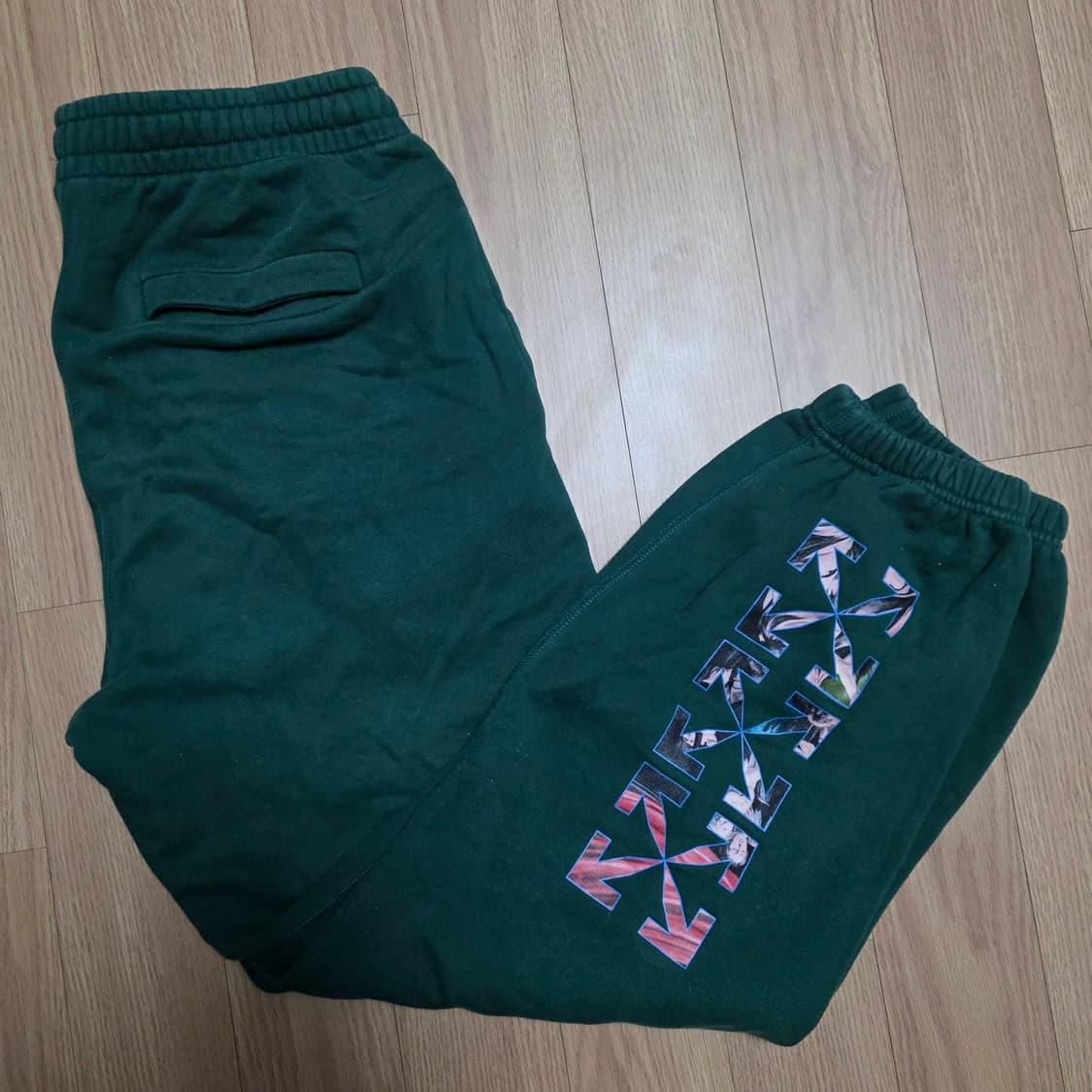 L) 오프화이트 카라바조 애로우 조거팬츠 상품이미지1