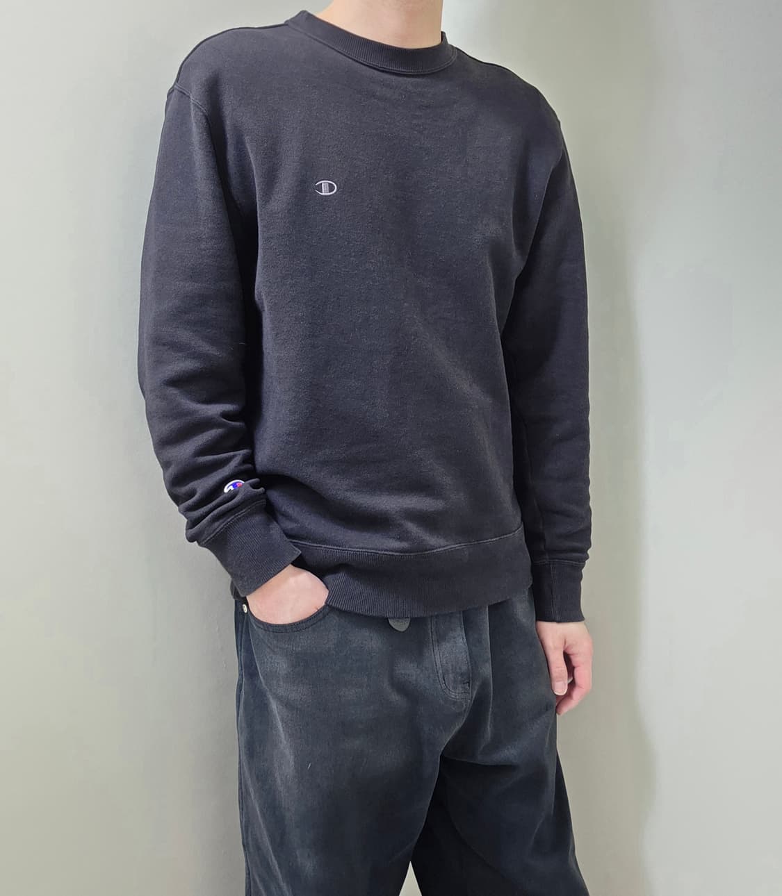 챔피온 러기드 블랙 맨투맨 티셔츠 상품이미지2