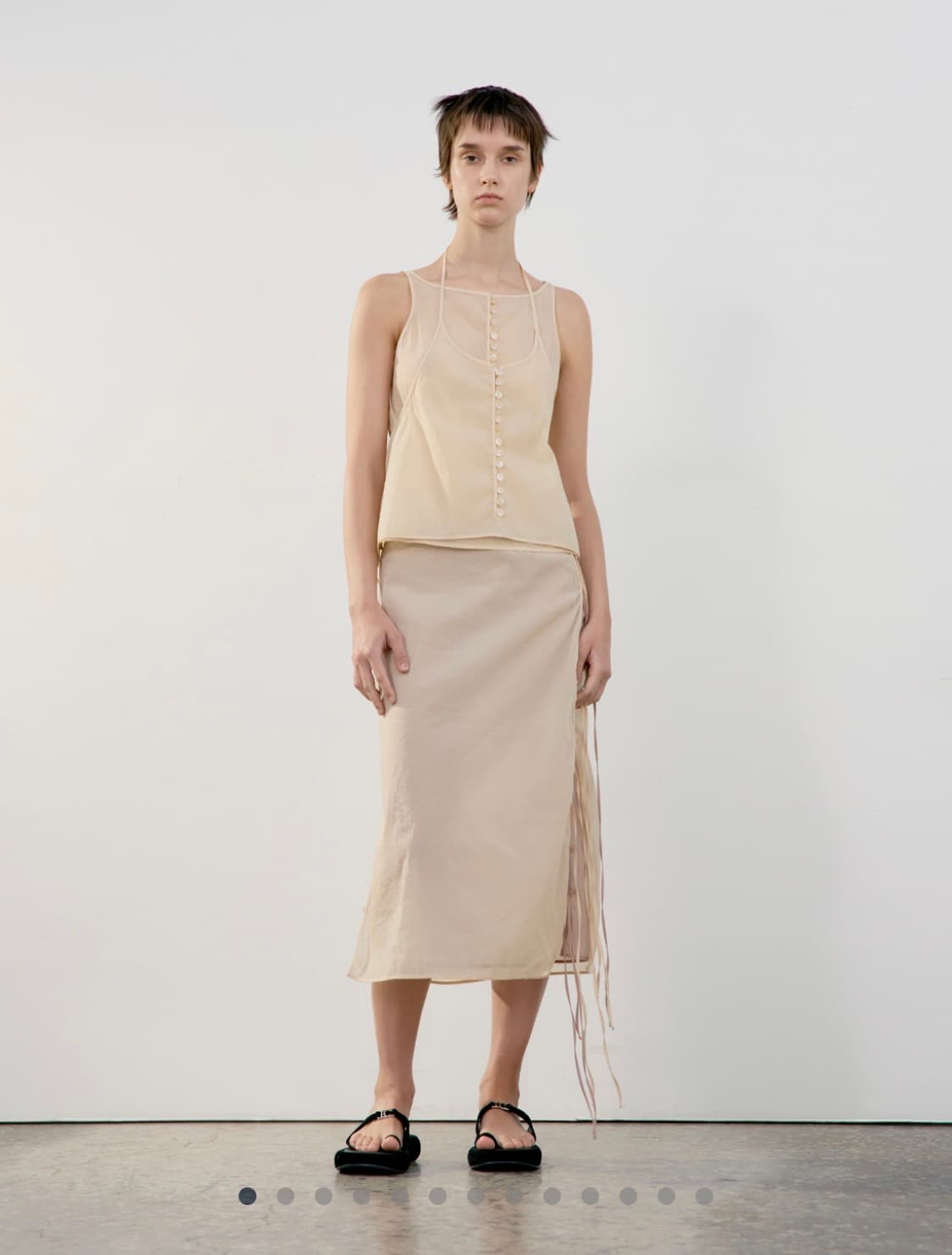 로우클래식, SEE-THROUGH BUTTON LOOP TOP 상품이미지1