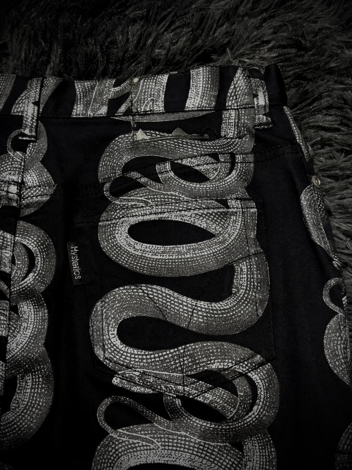 Hysteric Glamour 스네이크 패턴 옆절개 디테일 미디 스커트 상품이미지8