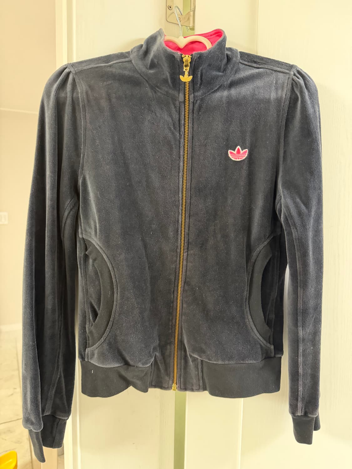 아디다스 벨벳 트랙탑 져지 상품이미지1