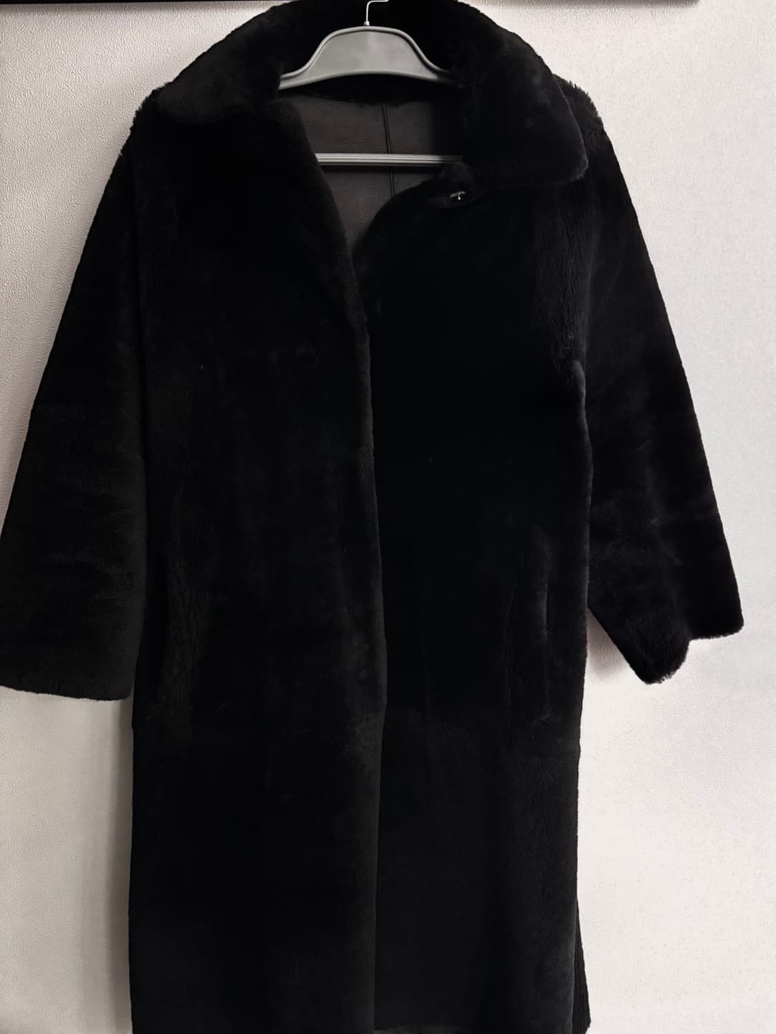 칼라거펠트 누벅 리버시블 스페인 양털 무스탕 상품이미지3