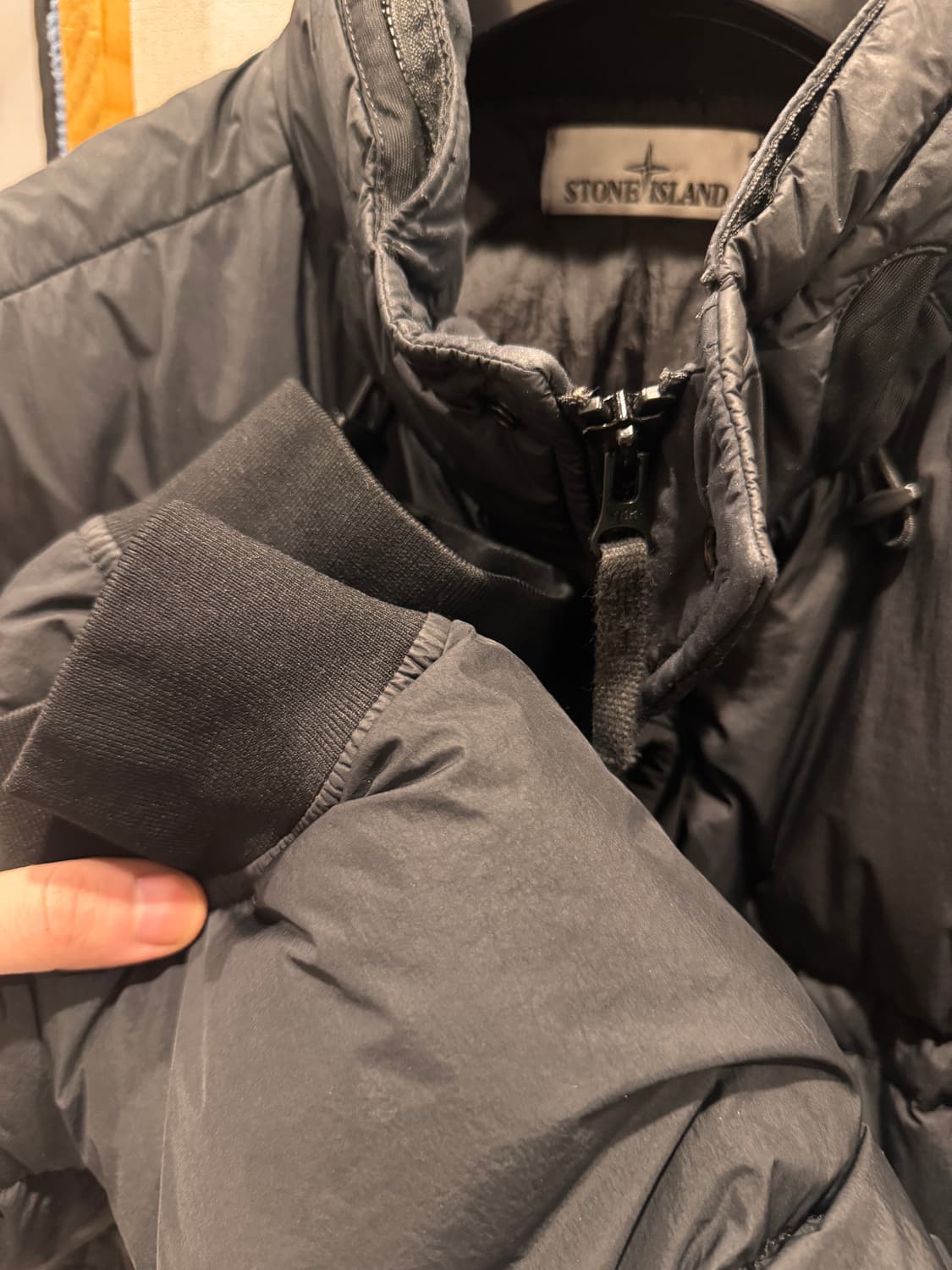 [XL]20FW 스톤아일랜드 클링클랩스 패딩 국내판 상품이미지3
