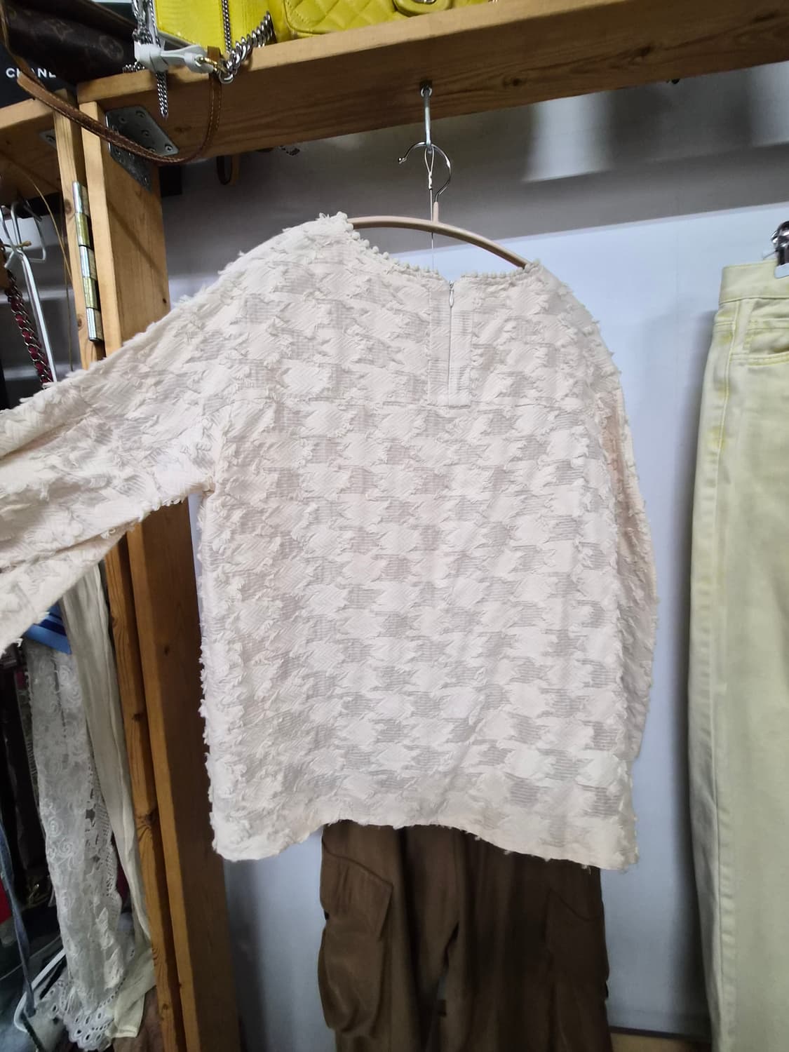 SJSJ입체 텍스처 프린지 블라우스. 카고조거팬츠 상품이미지6