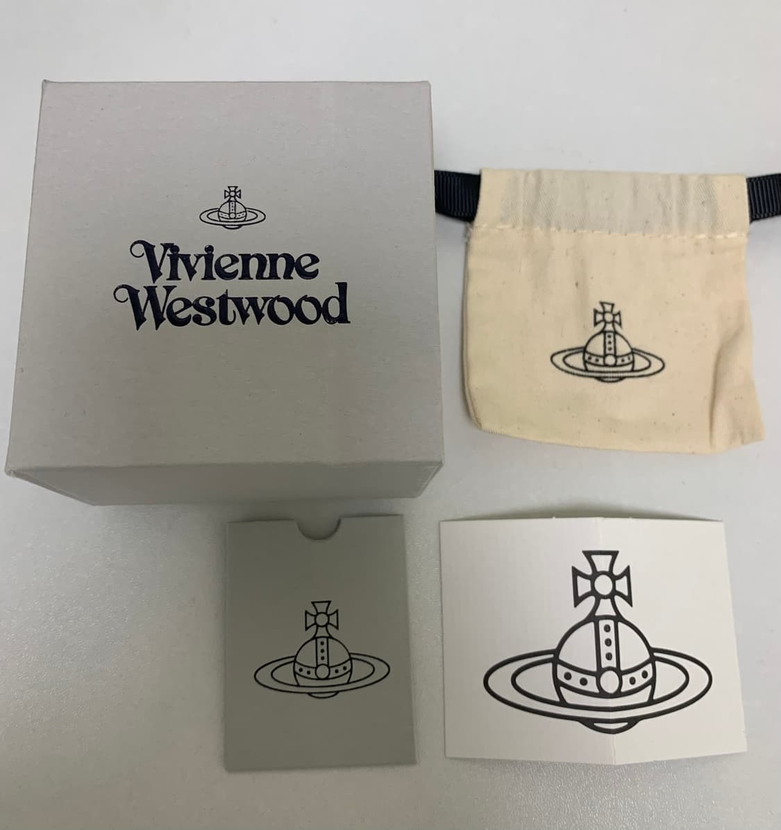 비비안웨스트우드 화이트 오팔 링 상품이미지3