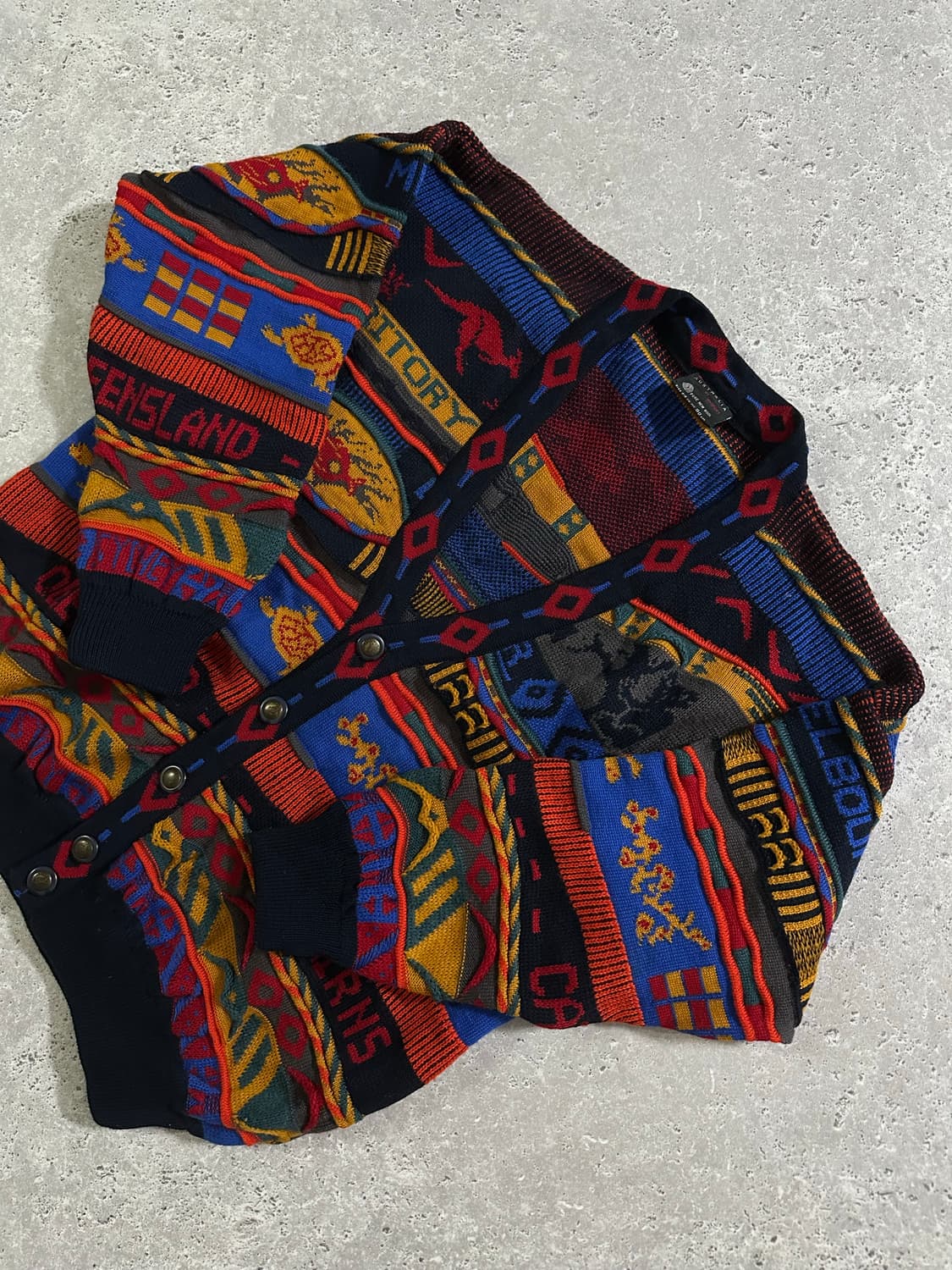 에마루 오스트레일리아 3D  울 가디건 상품이미지1