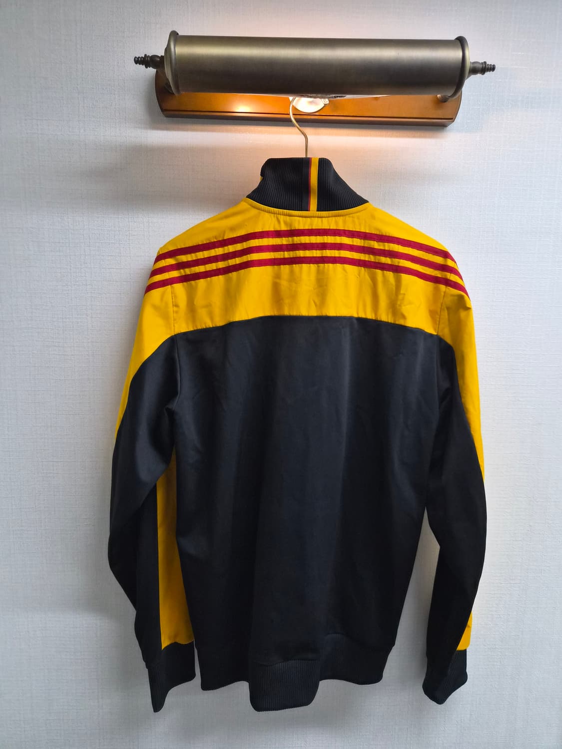 105) 아디다스 독일 축구 국가대표팀 트랙 자켓 팝니다 상품이미지2