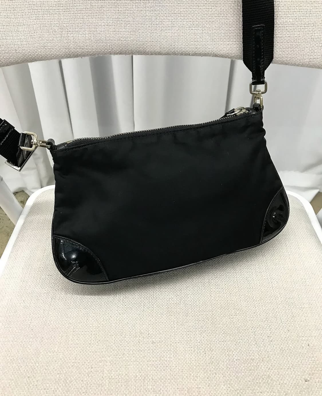 프라다 포코노 크로스백 가방 상품이미지3