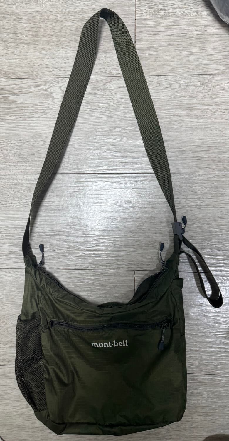 몽벨 포케터블 라이트 숄더백 스몰 카키 그린 상품이미지2