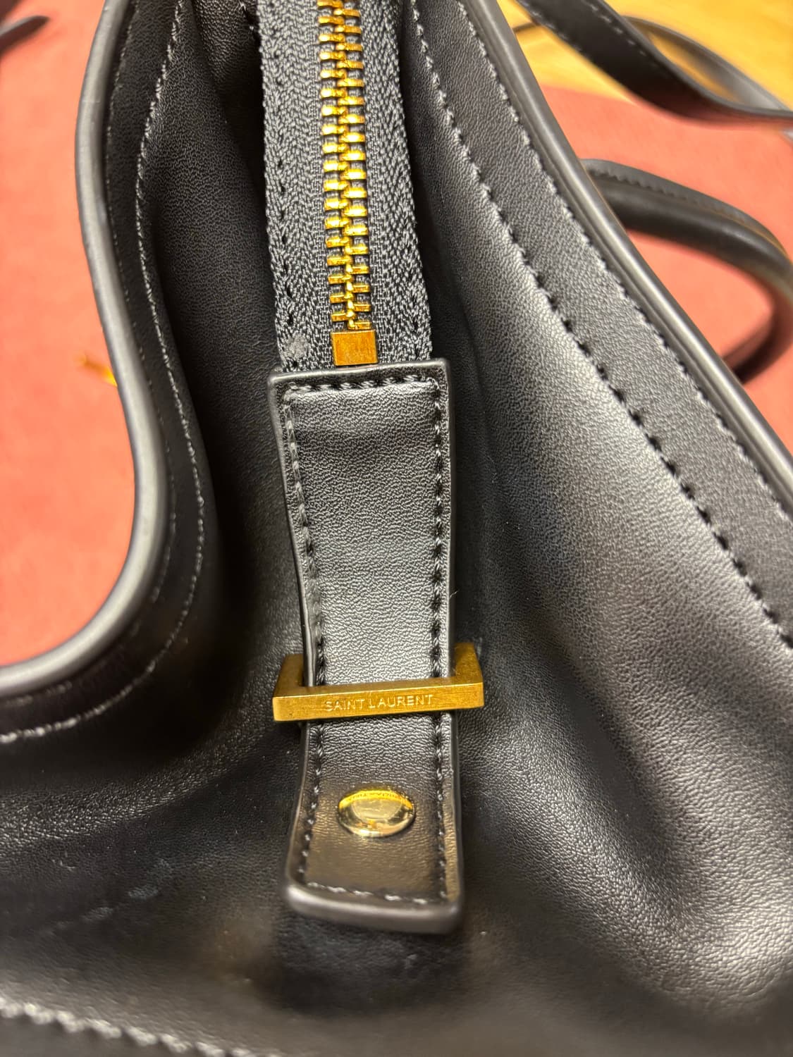 생로랑 블랙 레더 가방 상품이미지9