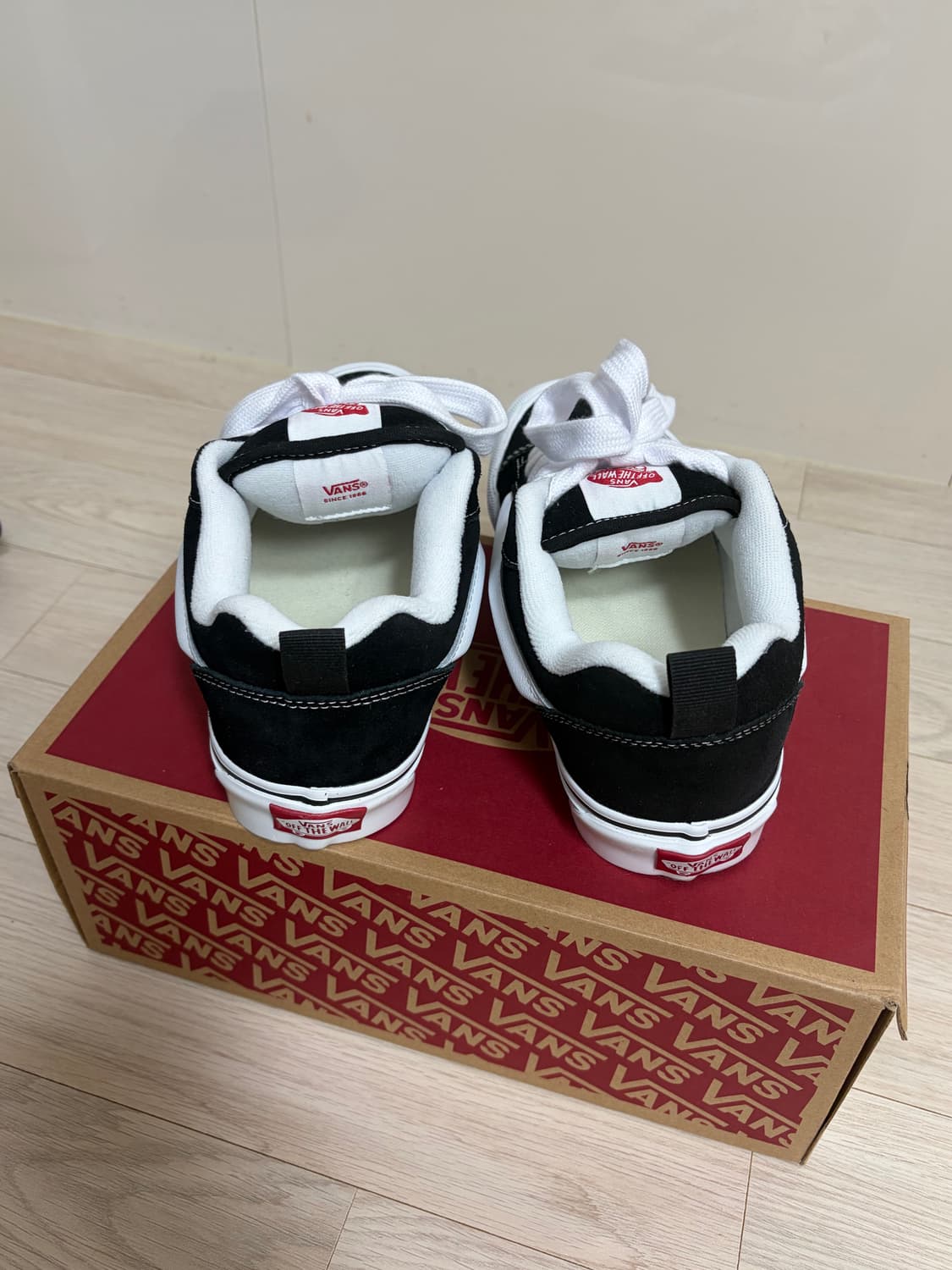 반스 뉴스쿨 235 블랙화이트 상품이미지3