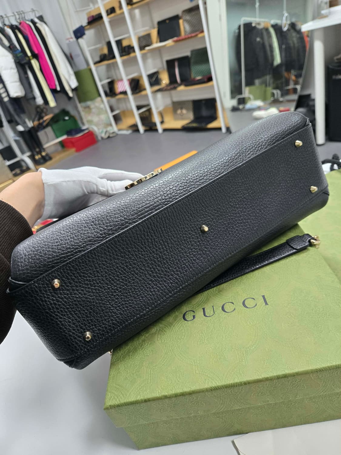 [40%할인] 구찌 인터로킹 탑핸들 라지백 상품이미지5