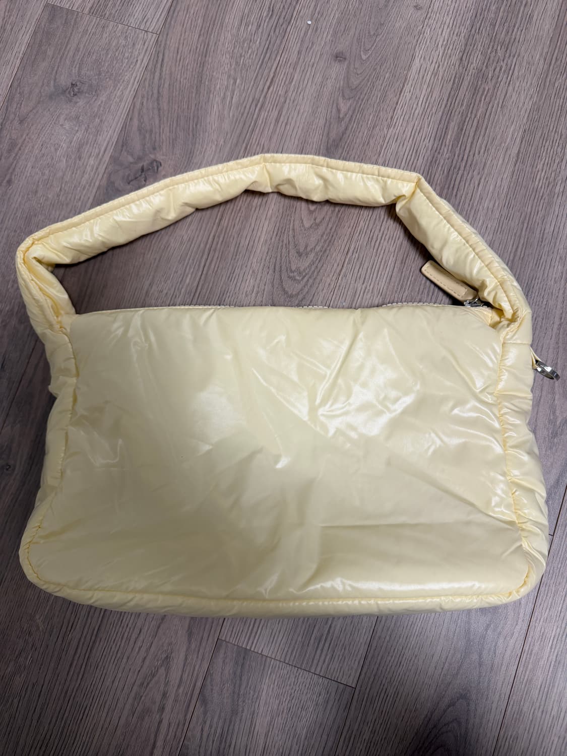 마뗑킴 로고스티치 패딩백 옐로우 상품이미지3