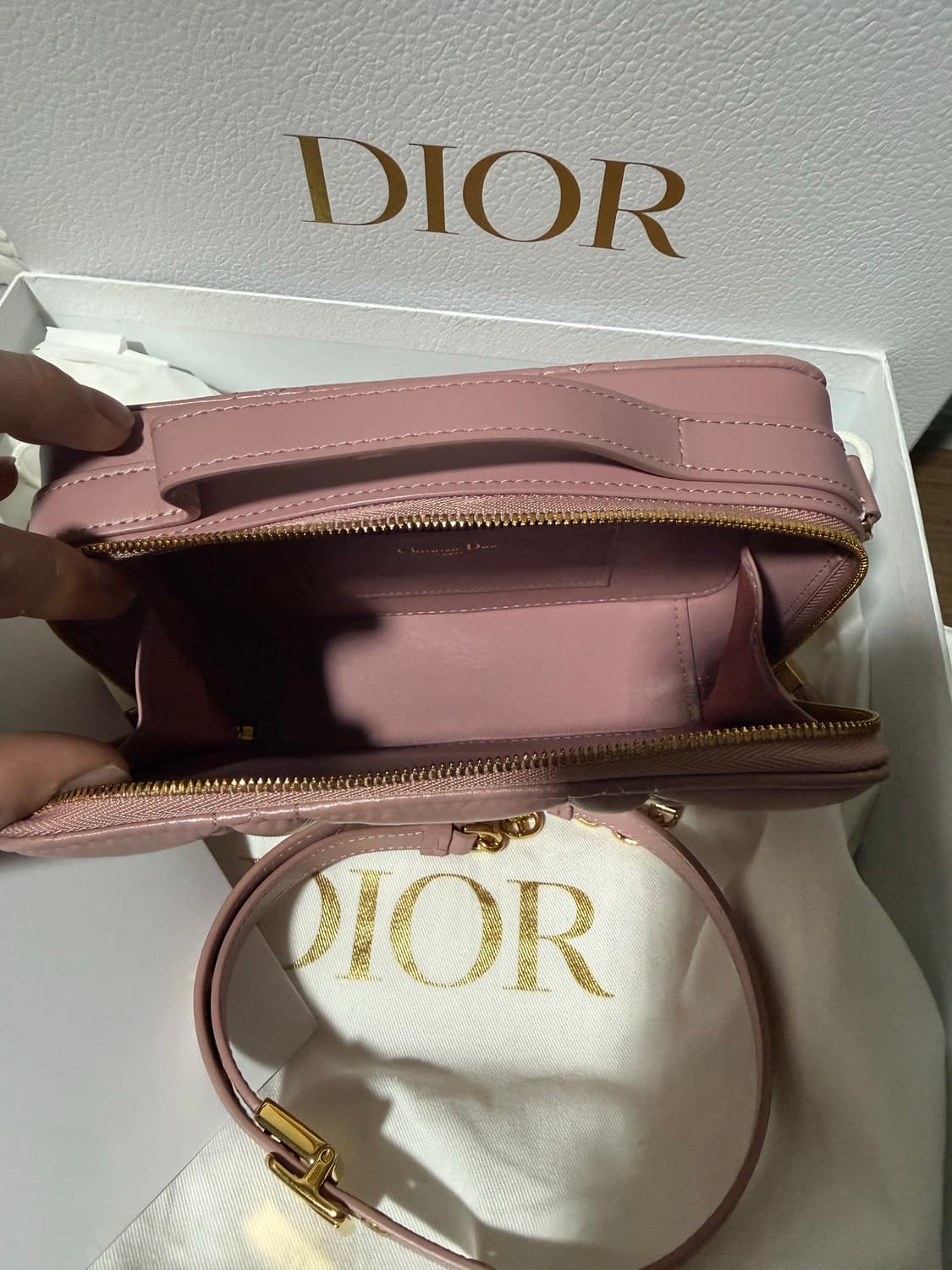 디올 카로 박스백 핑크 상품이미지3