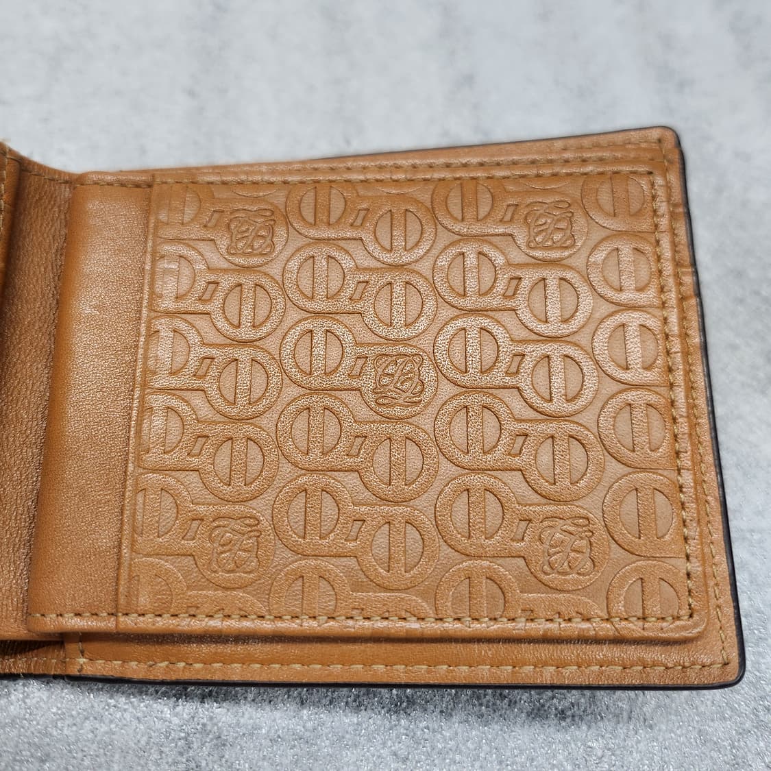 상태좋은 루이까또즈 정품 남성 반지갑 상품이미지3