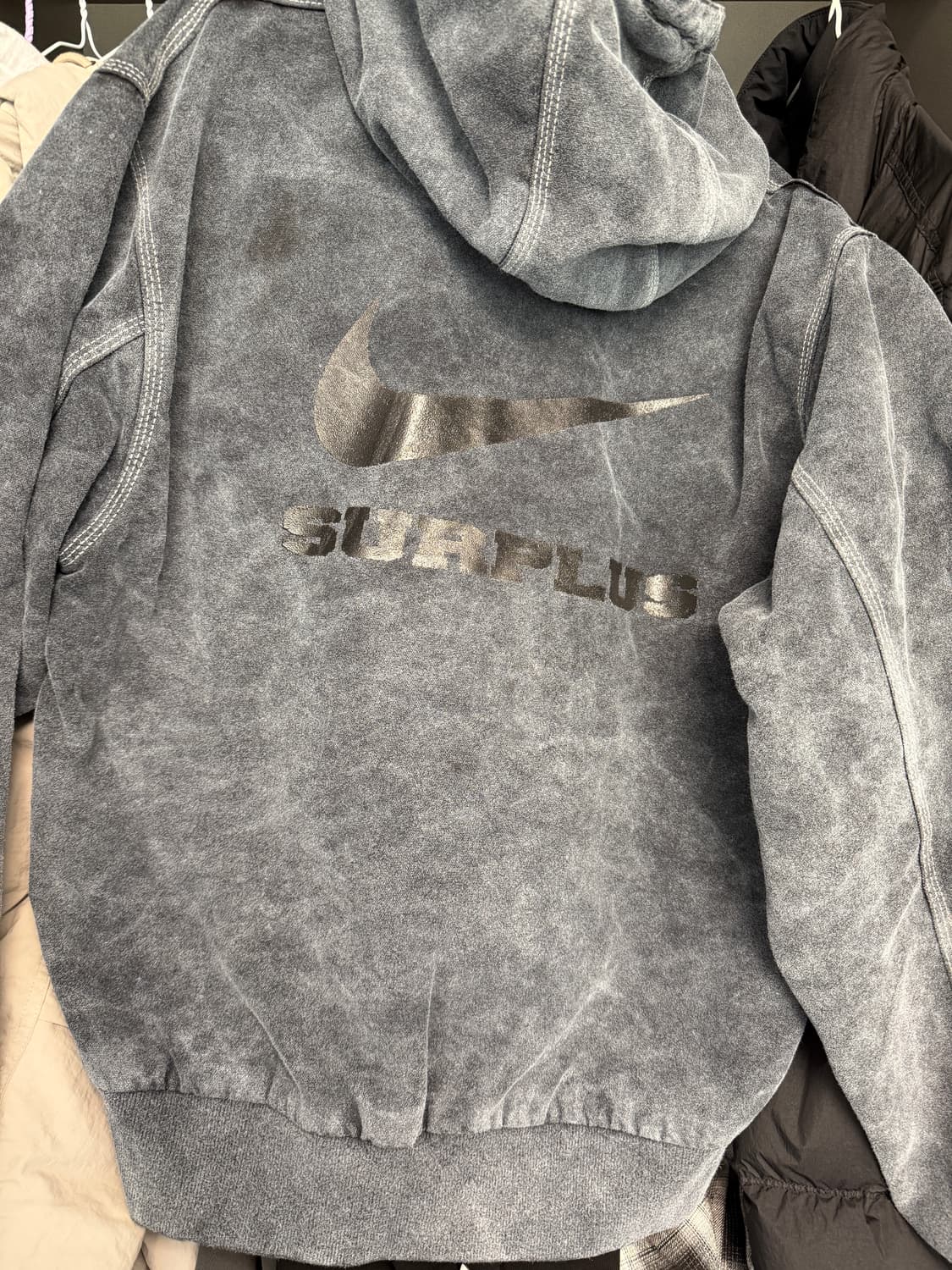 나이키 칼하트 콜라보 자켓 상품이미지2