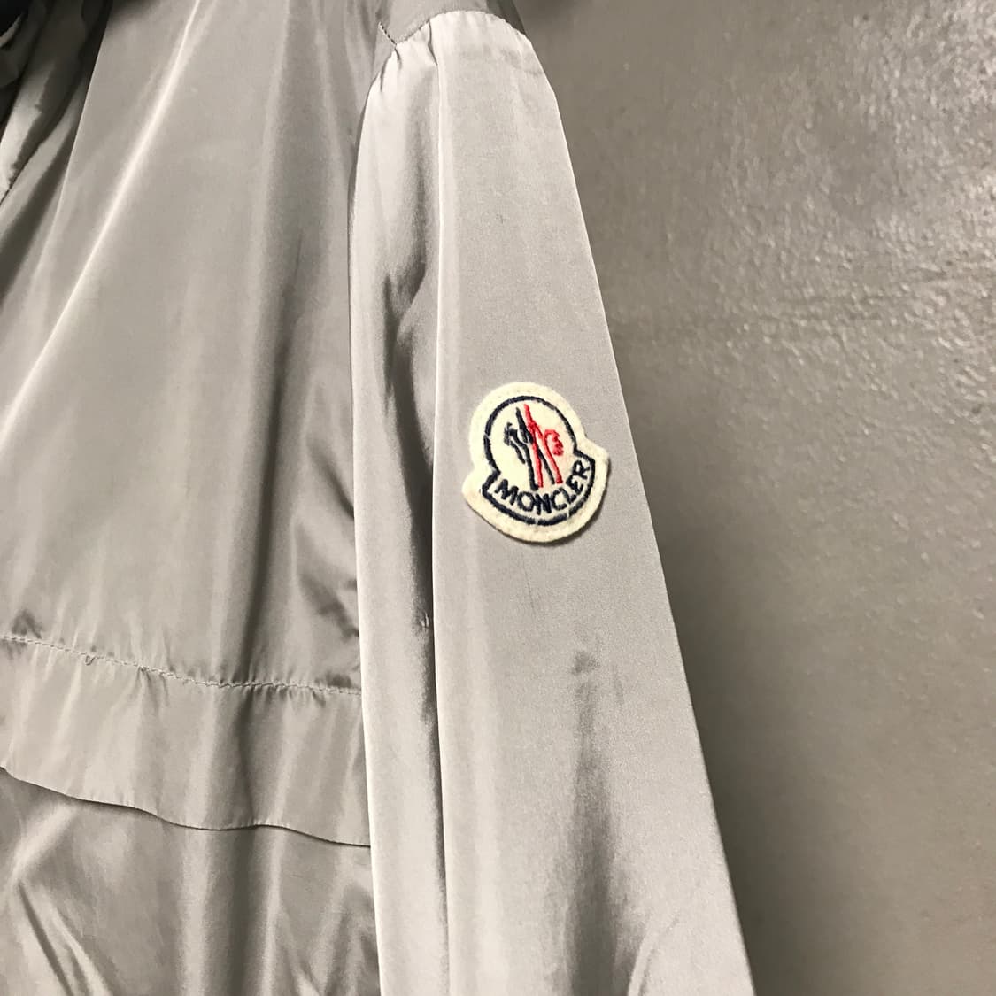 몽클레어 바람막이 그레이 4 상품이미지4