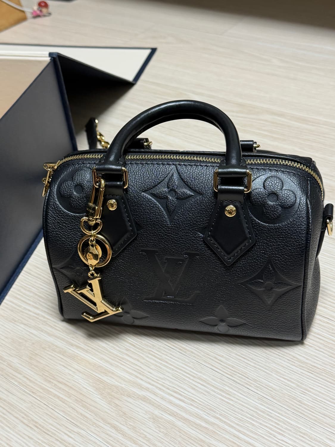 루이비통 스피디 반둘리에 20 앙프렝뜨 블랙 상품이미지8