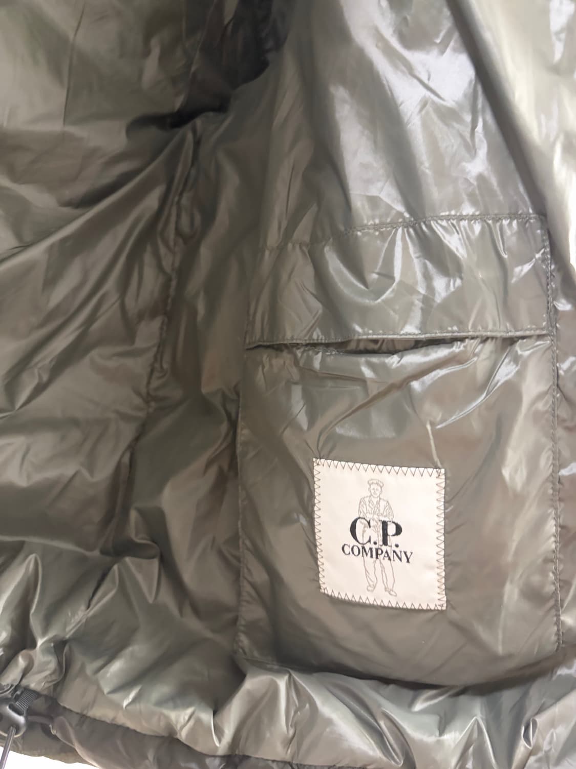 cp컴퍼니 24FW dd 쉘 리프 그린 L 판매합니다 상품이미지5