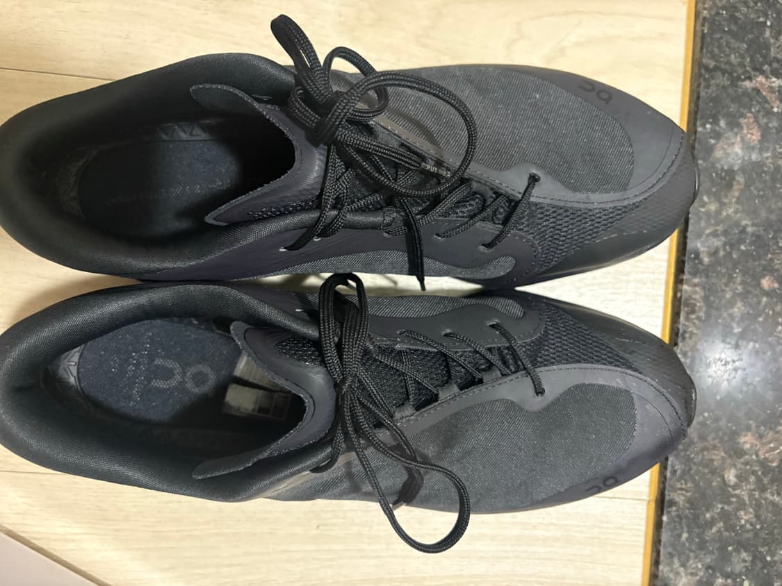 온러닝 파프 클라우드 벤처 260mm 블랙 상품이미지1