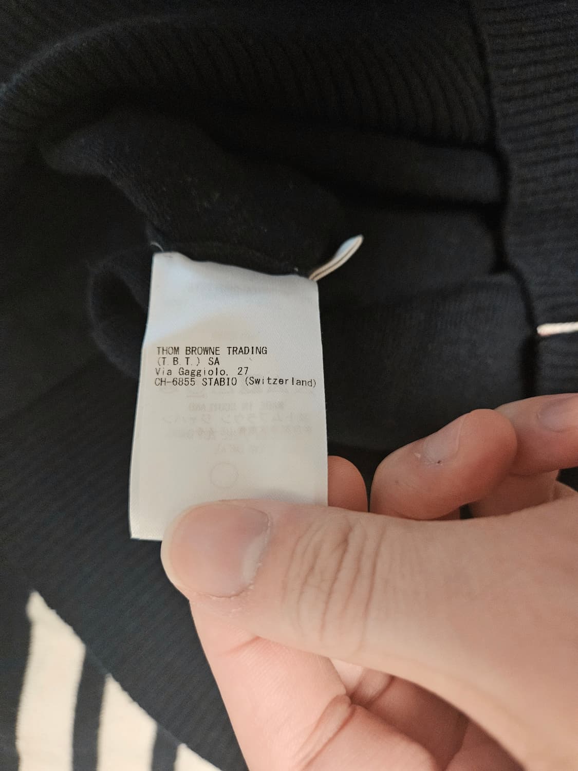 톰브라운 4선 캐시미어 가디건 네이비 색상 5 사이즈 판매합니다(최종가) 상품이미지6