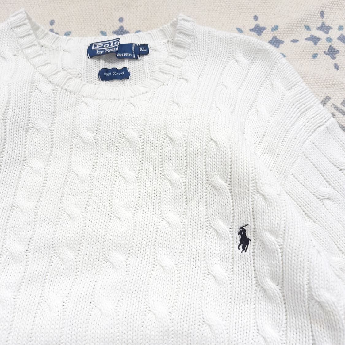 폴로랄프로렌 화이트 네이비포니 케이블 꽈배기 패턴 코튼 라운드넥 니트 상품이미지4