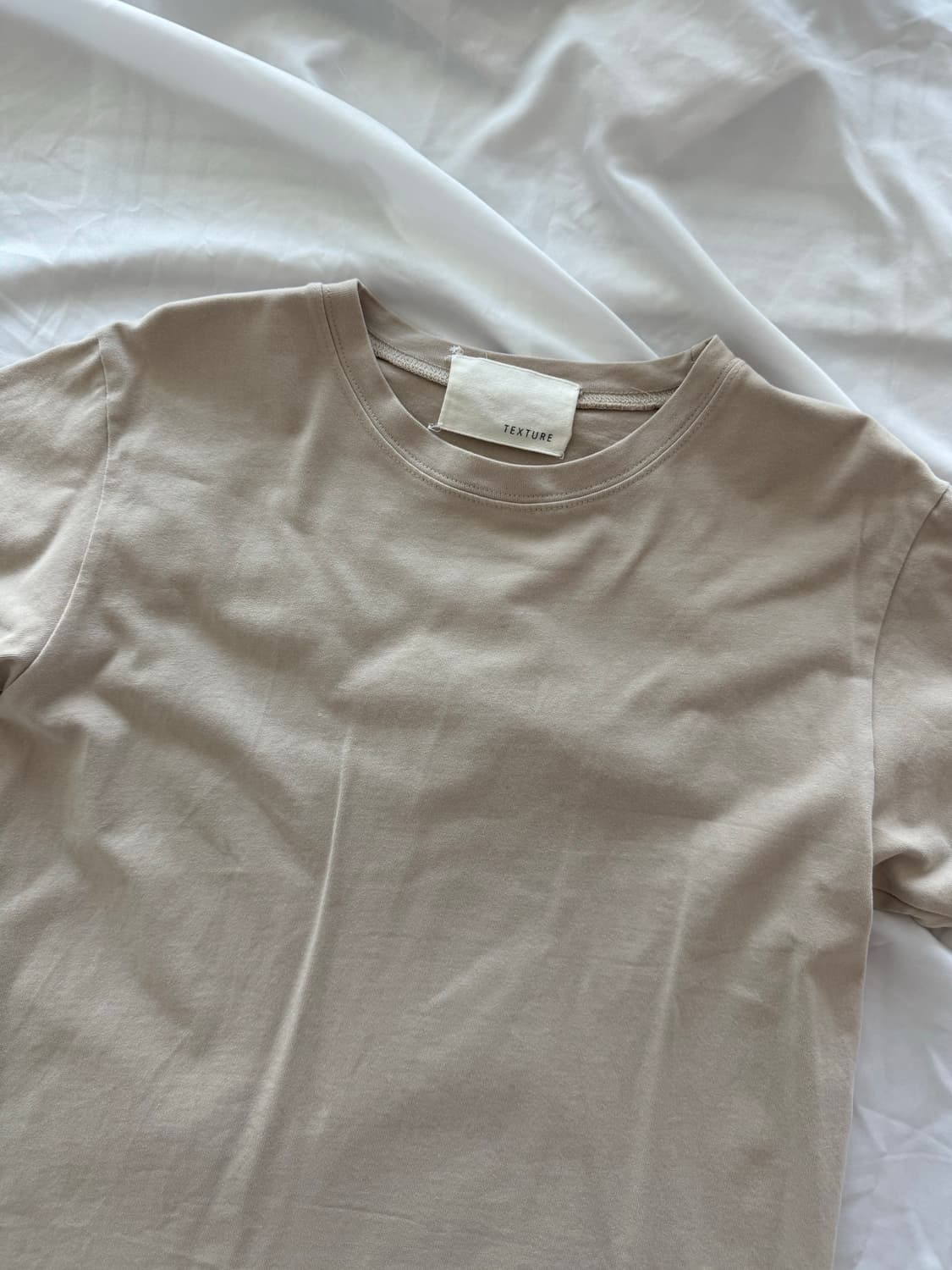 텍스처서울 베이지 반팔 티셔츠 상품이미지1