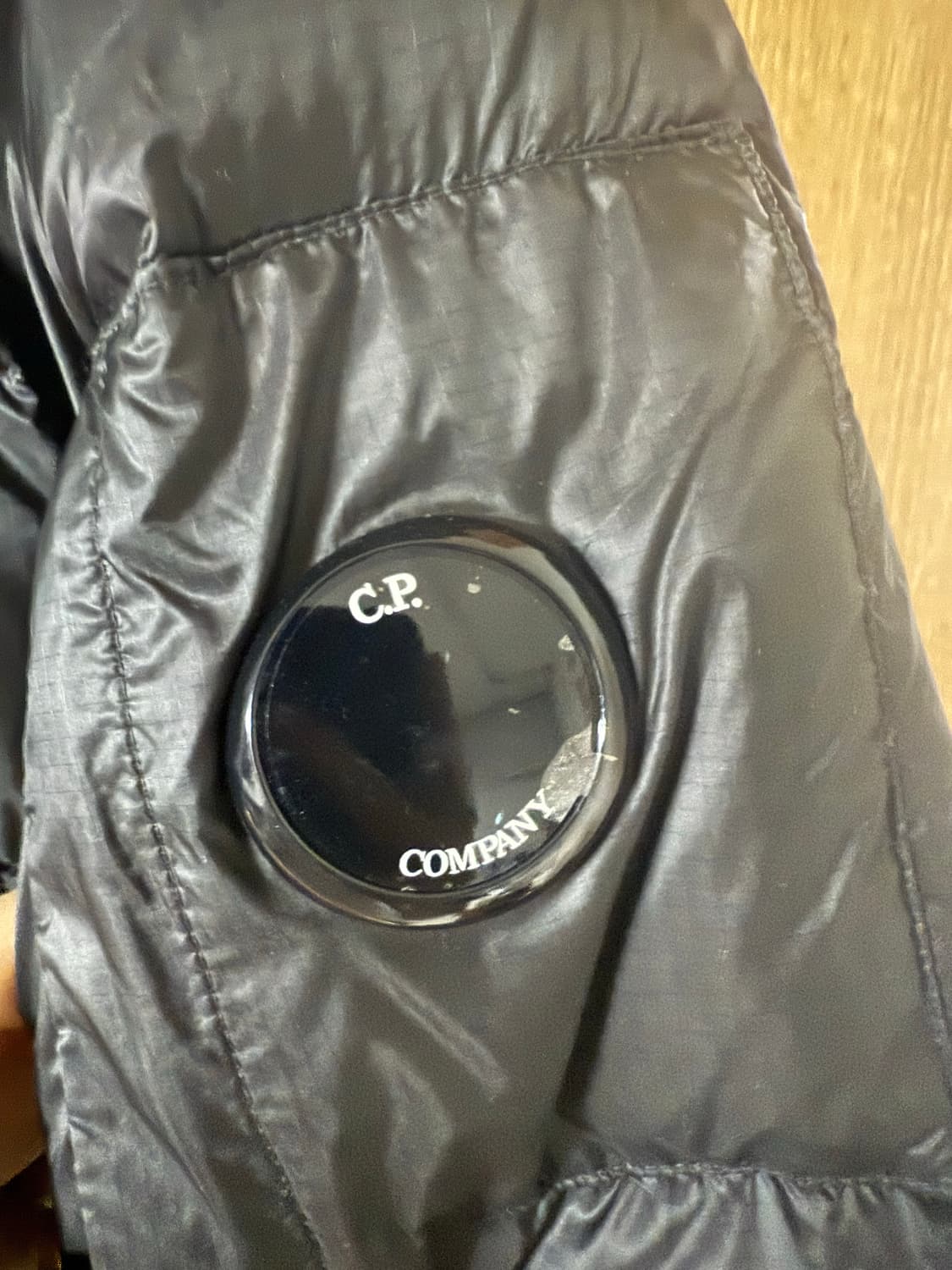 CP컴퍼니 dd쉘 패딩 50사이즈 상품이미지2