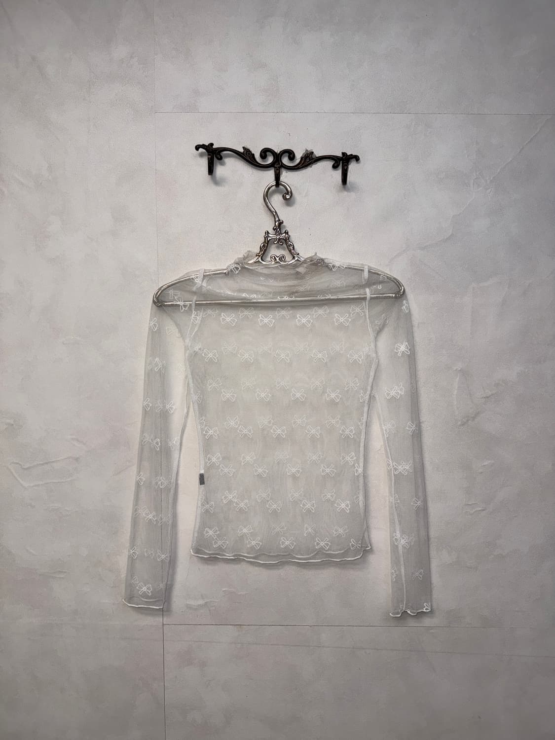 White ribbon patterned mesh top 상품이미지3