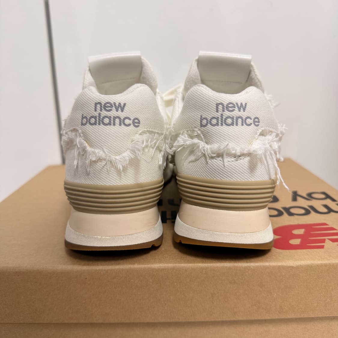[37] 미우미우 뉴발란스 574 화이트 상품이미지3