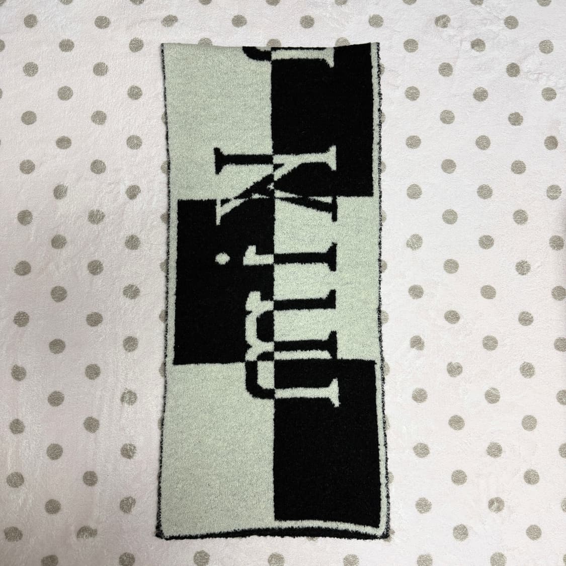 마뗑킴 로고 체크보드 머플러 아이보리 상품이미지4