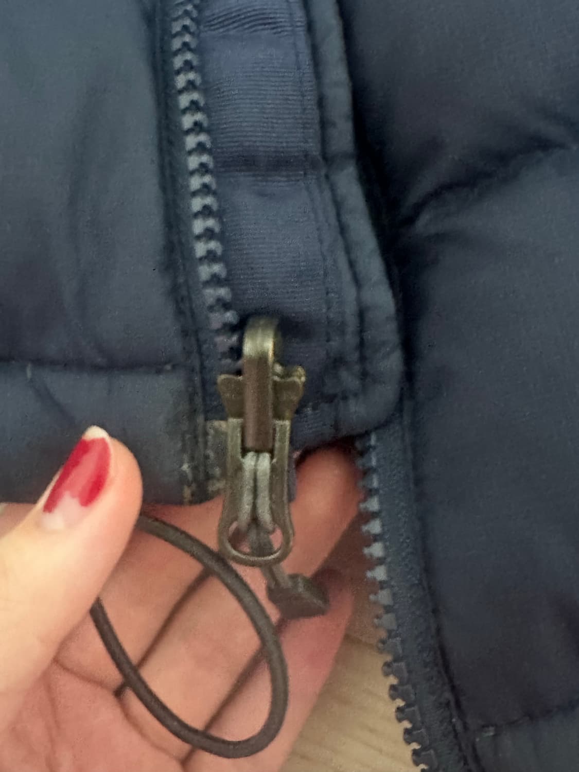 노스페이스 700 네이비 패딩 상품이미지5