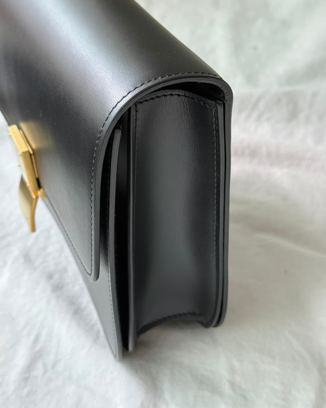 셀린느 미디엄 클래식 박스백 상품이미지4