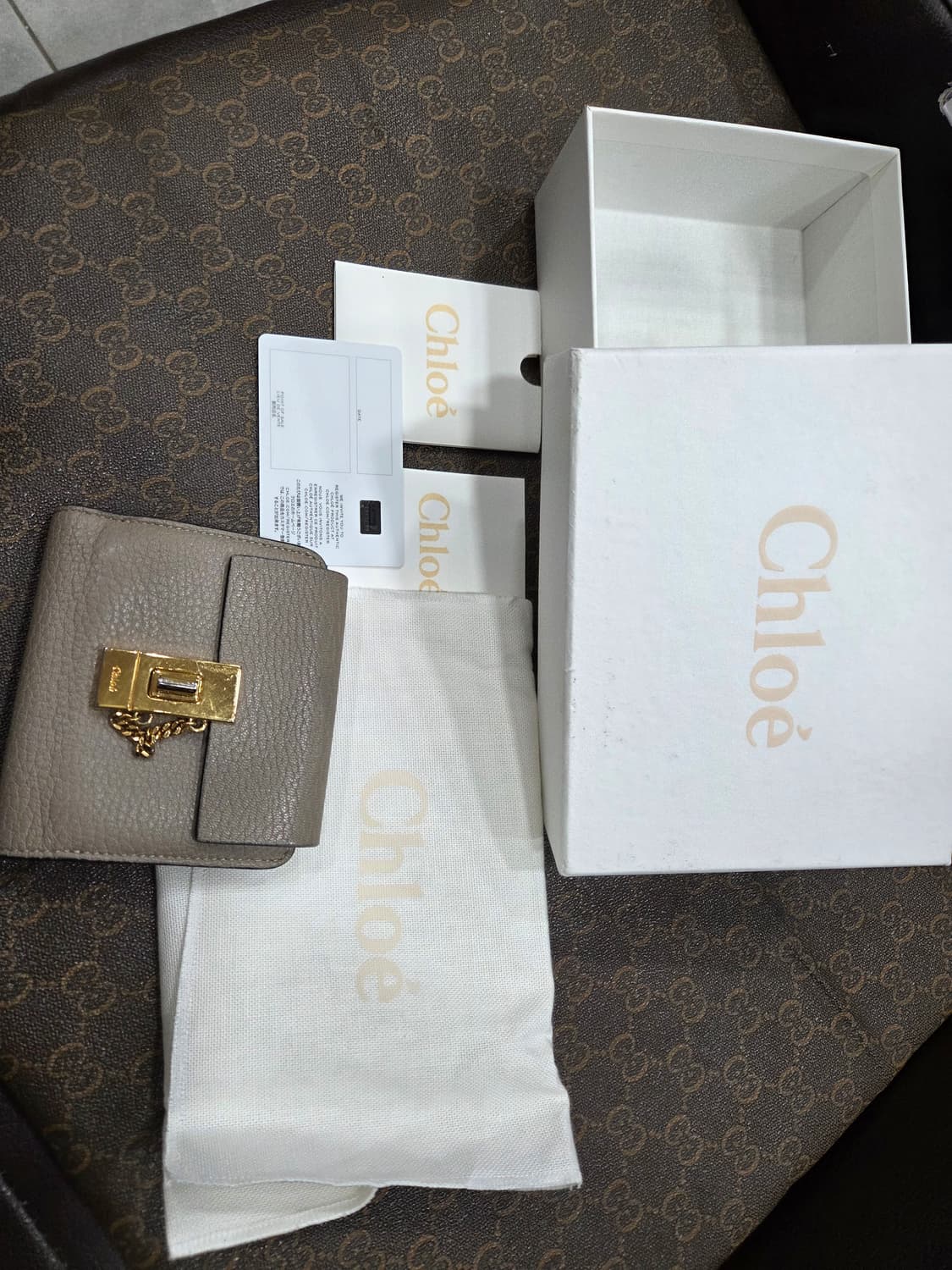 끌로에 반지갑 상품이미지1