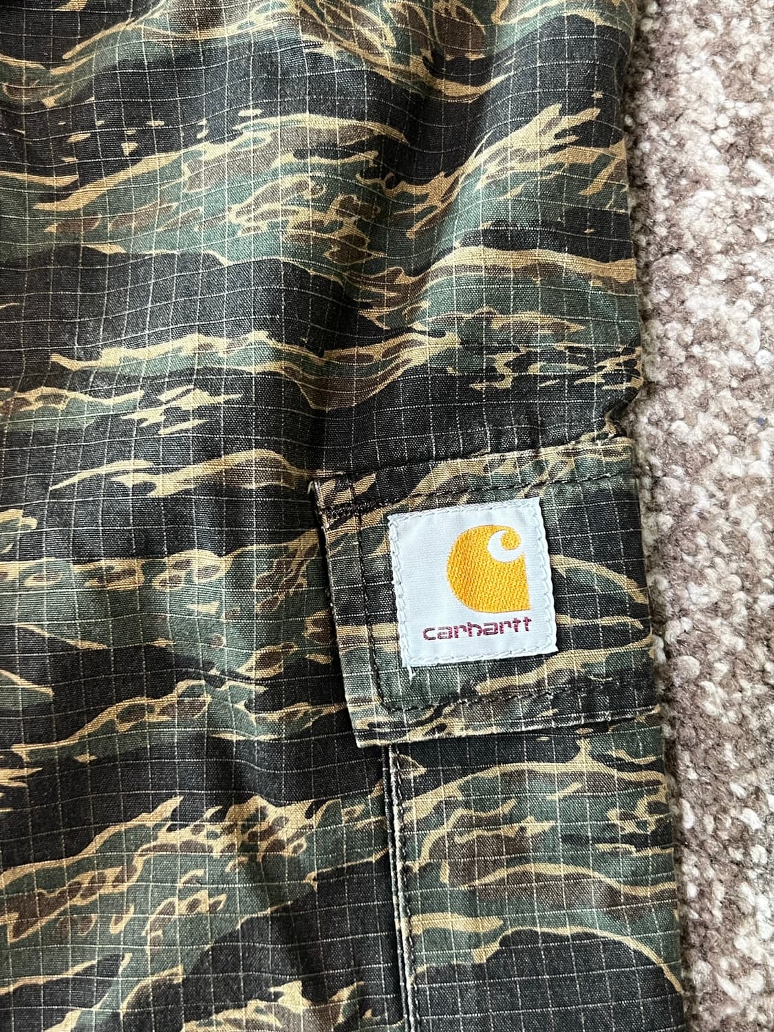 칼하트 밀리터리패턴 카고쇼츠 상품이미지4