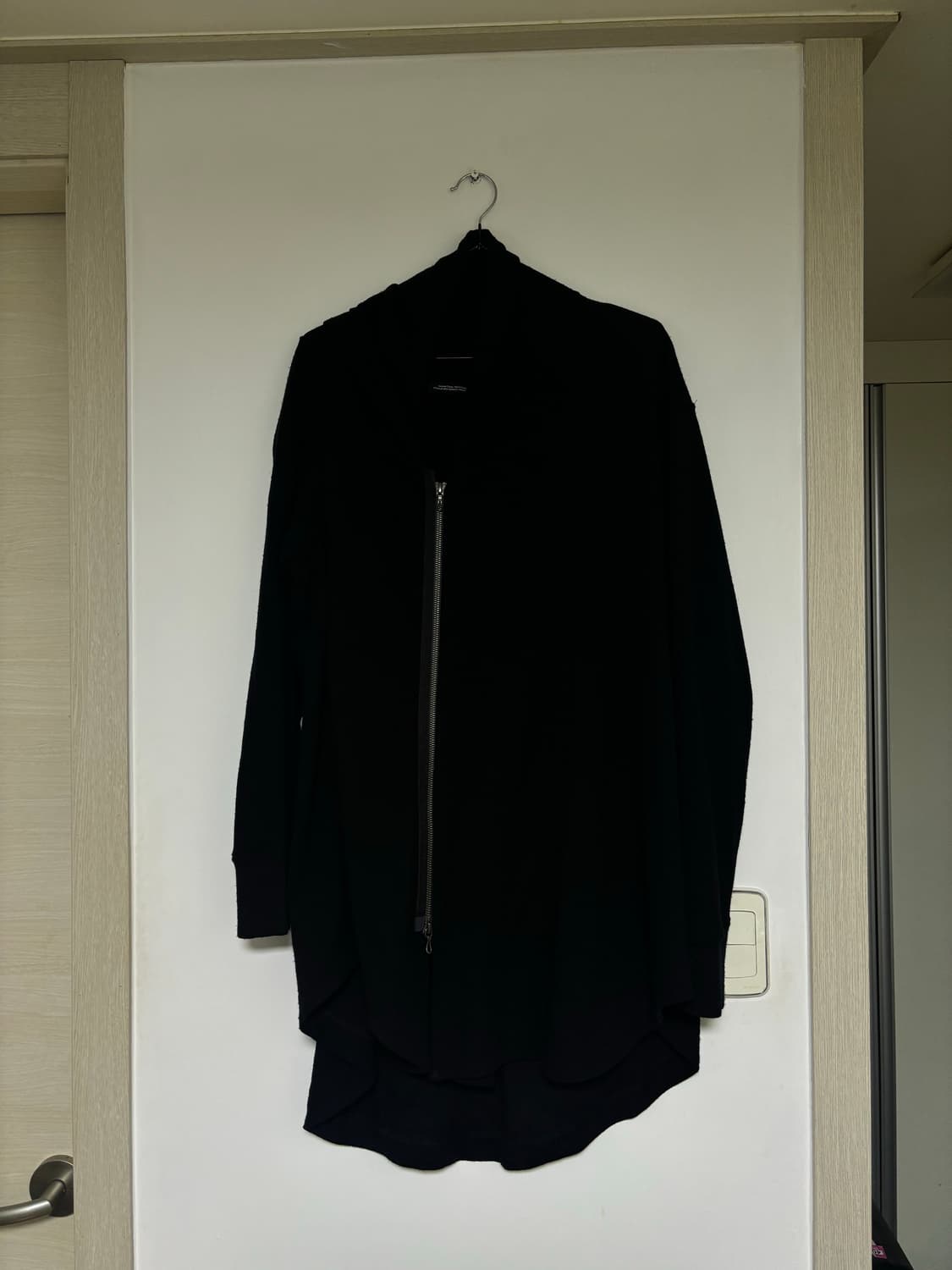 율리우스 숄카라 집업 상품이미지1