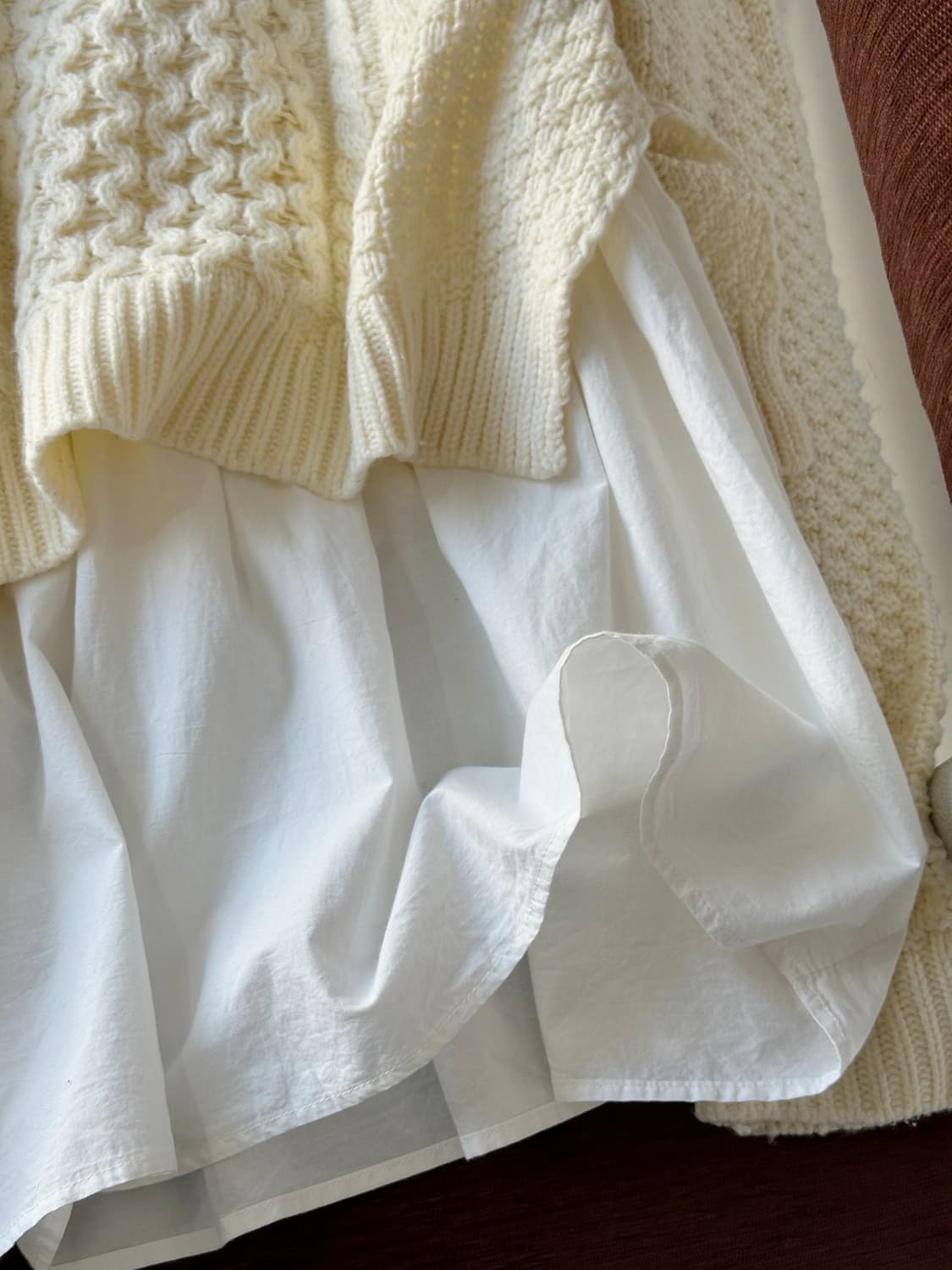 Fake layered crew neck wide woven knit P 상품이미지2