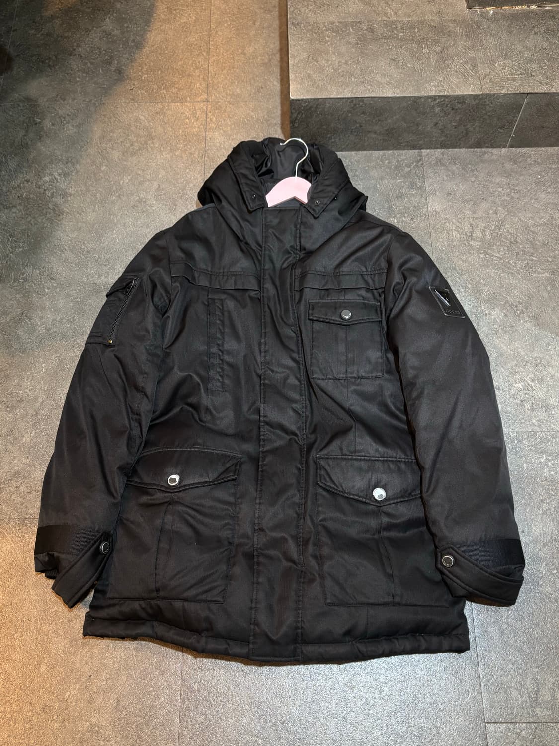 게스 블랙 남성 오리턱 패딩 XL 상품이미지2