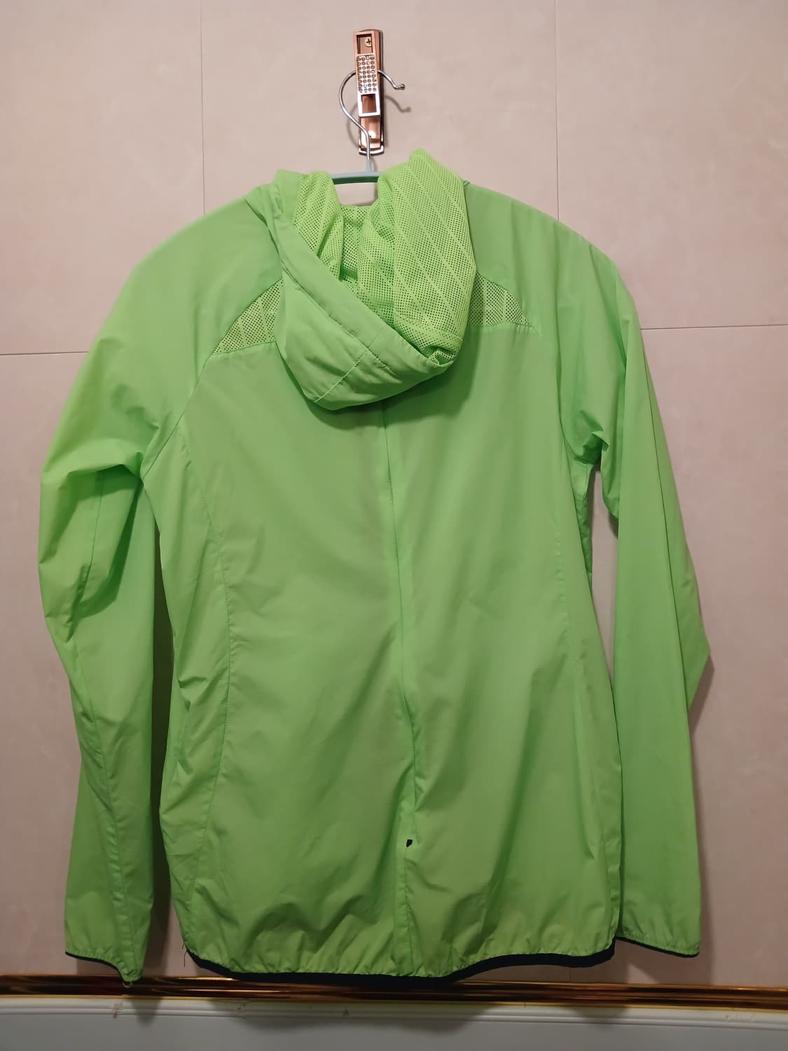 데상트 정품 여성 바람막이 85 사이즈 상품이미지8