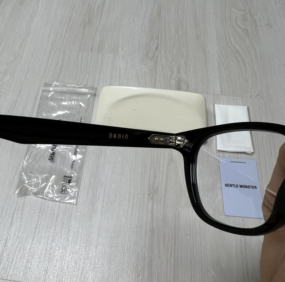 젠틀몬스터 다디오01 (셀럽들 착용안경) 상품이미지2