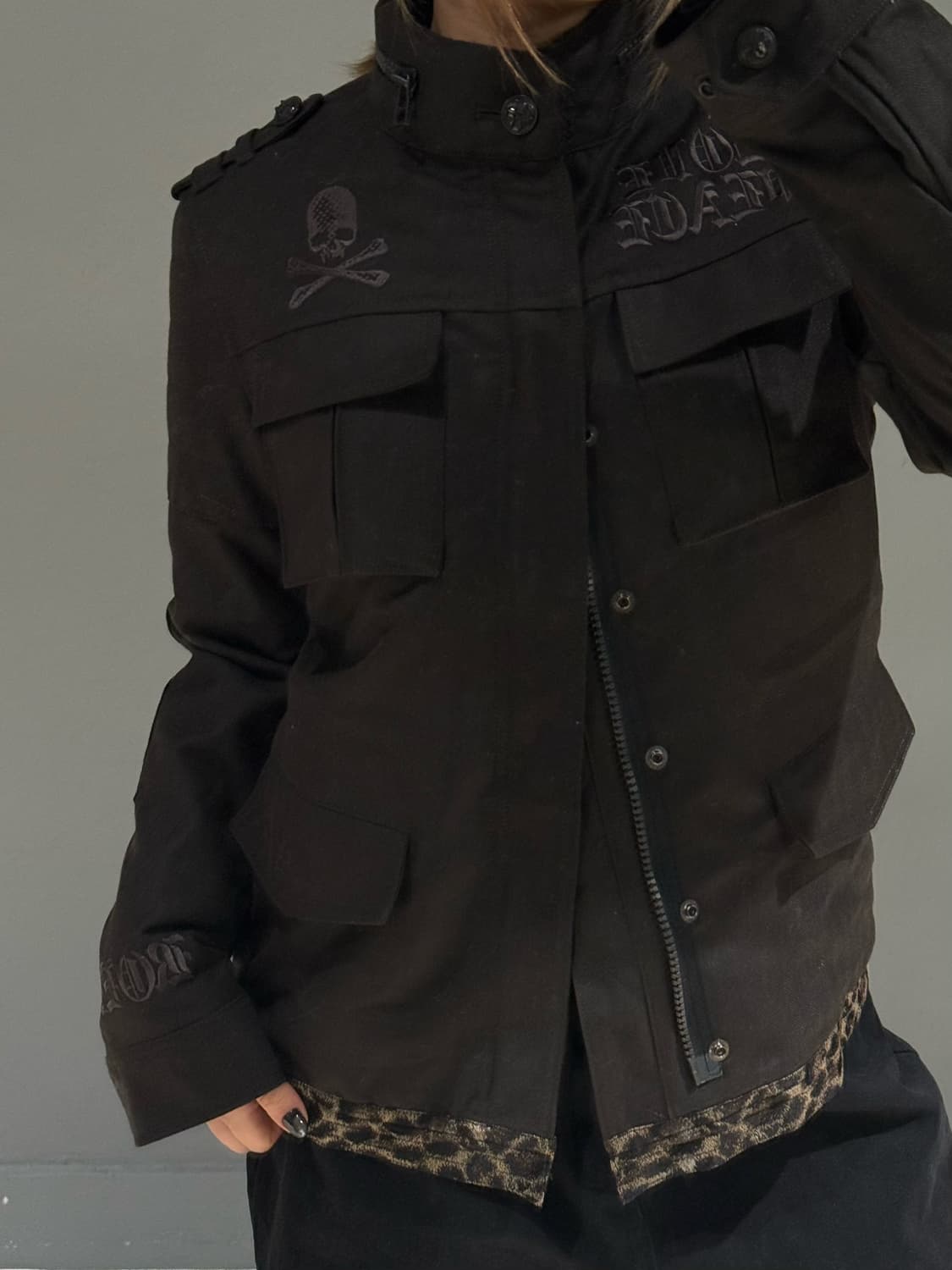 Roen multi pocket leopard point jacket 상품이미지3