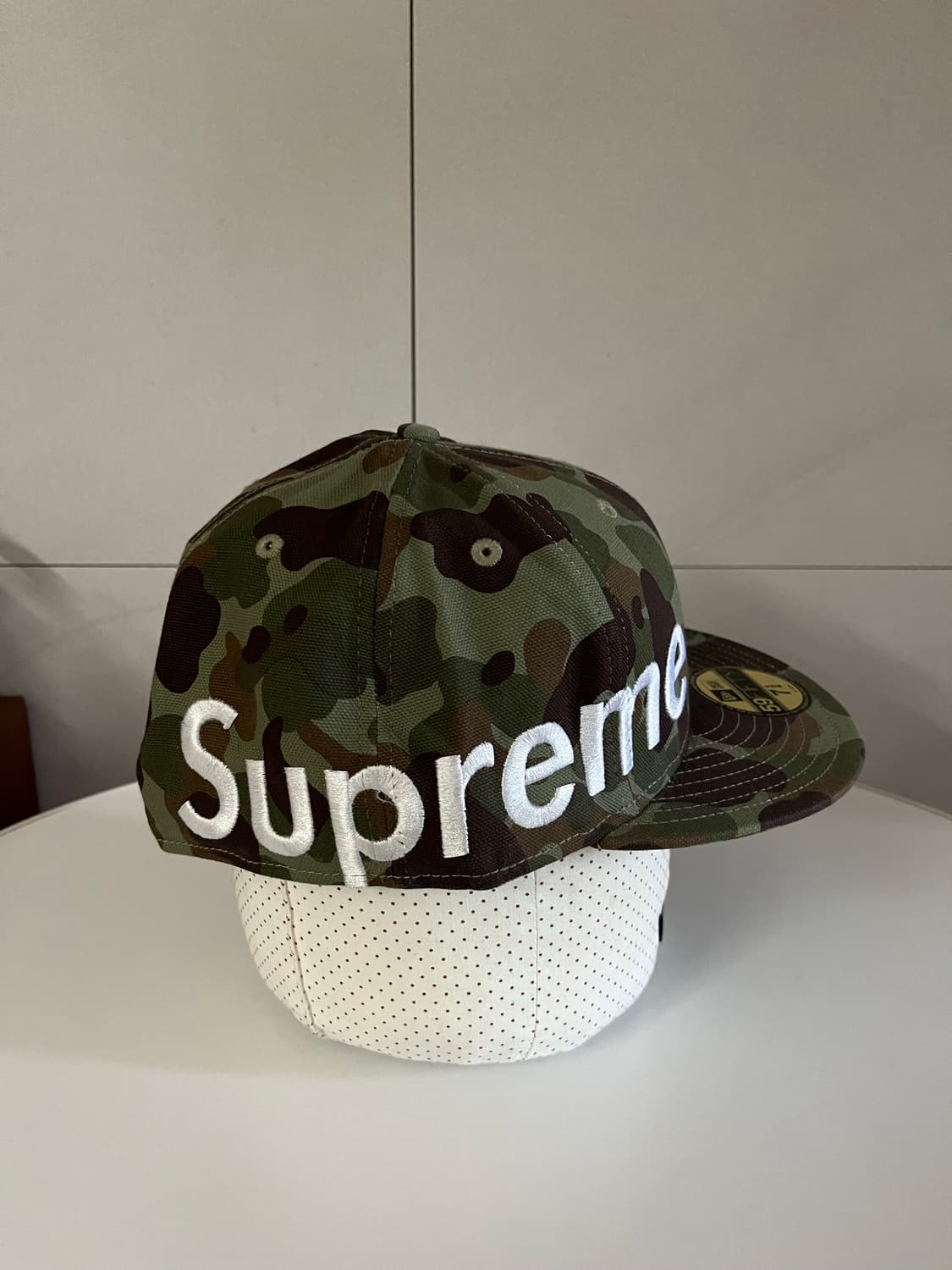 Supreme x New Era 카모 캡 7 3/4 상품이미지2
