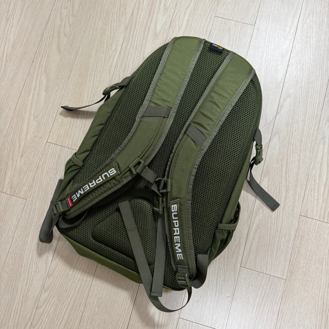 슈프림 백팩 올리브 - 22FW 상품이미지4
