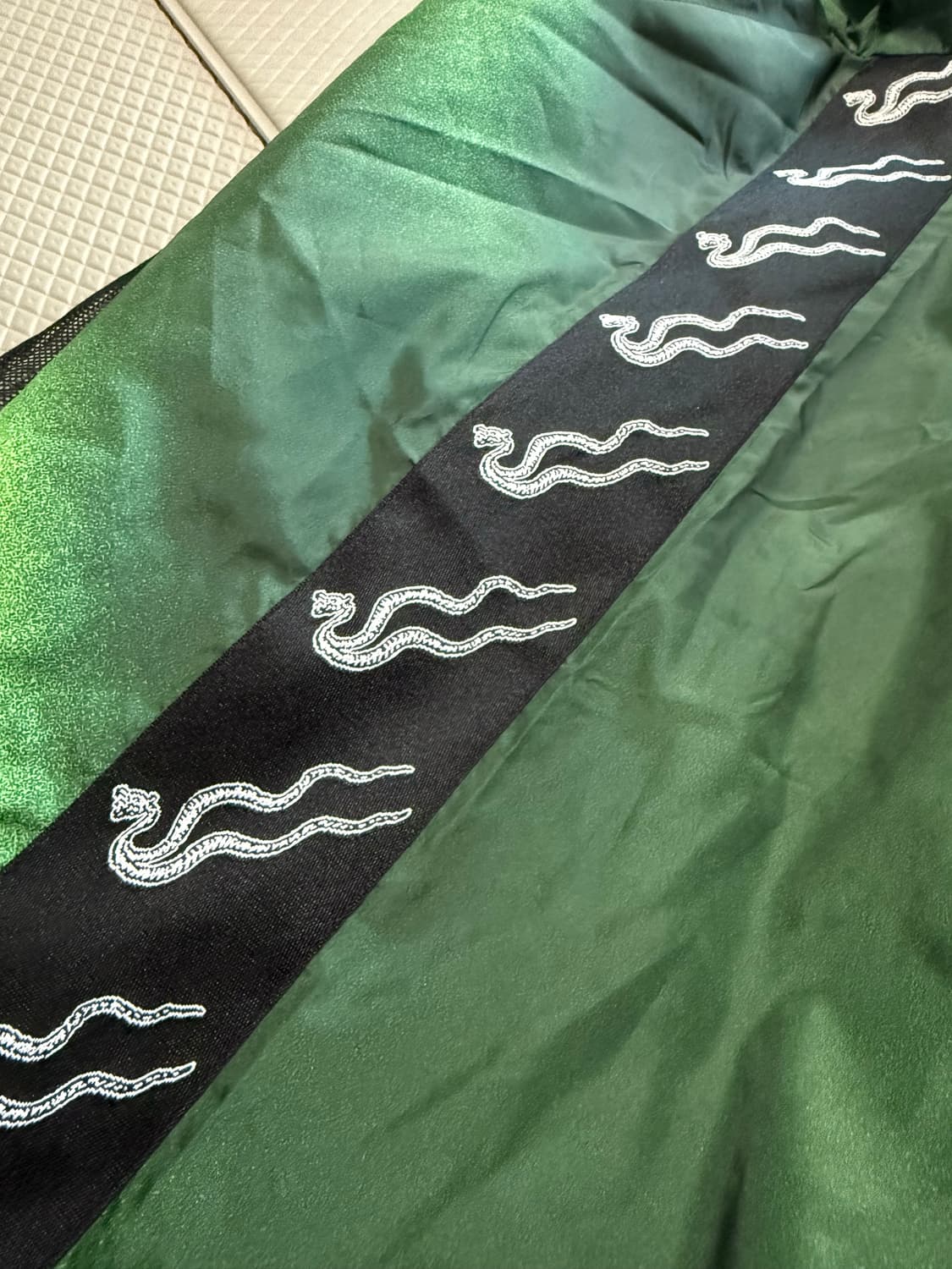 (M) LUU DAN 루단 크롭 트랙 수트 초판 그레디언트 그린 상품이미지6