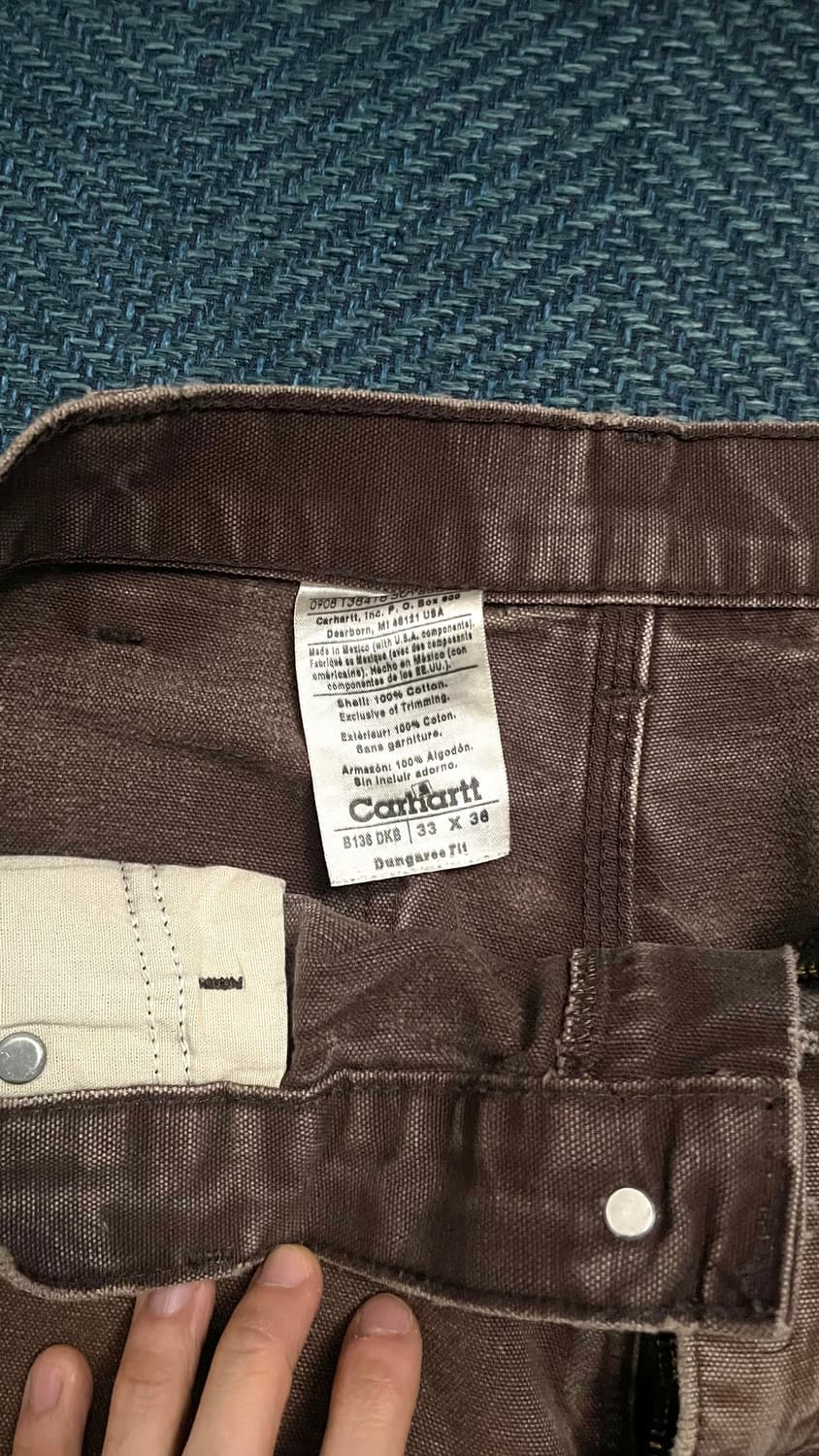 칼하트 더블니 B136 하드페이딩 다크브라운 DKB 상품이미지3