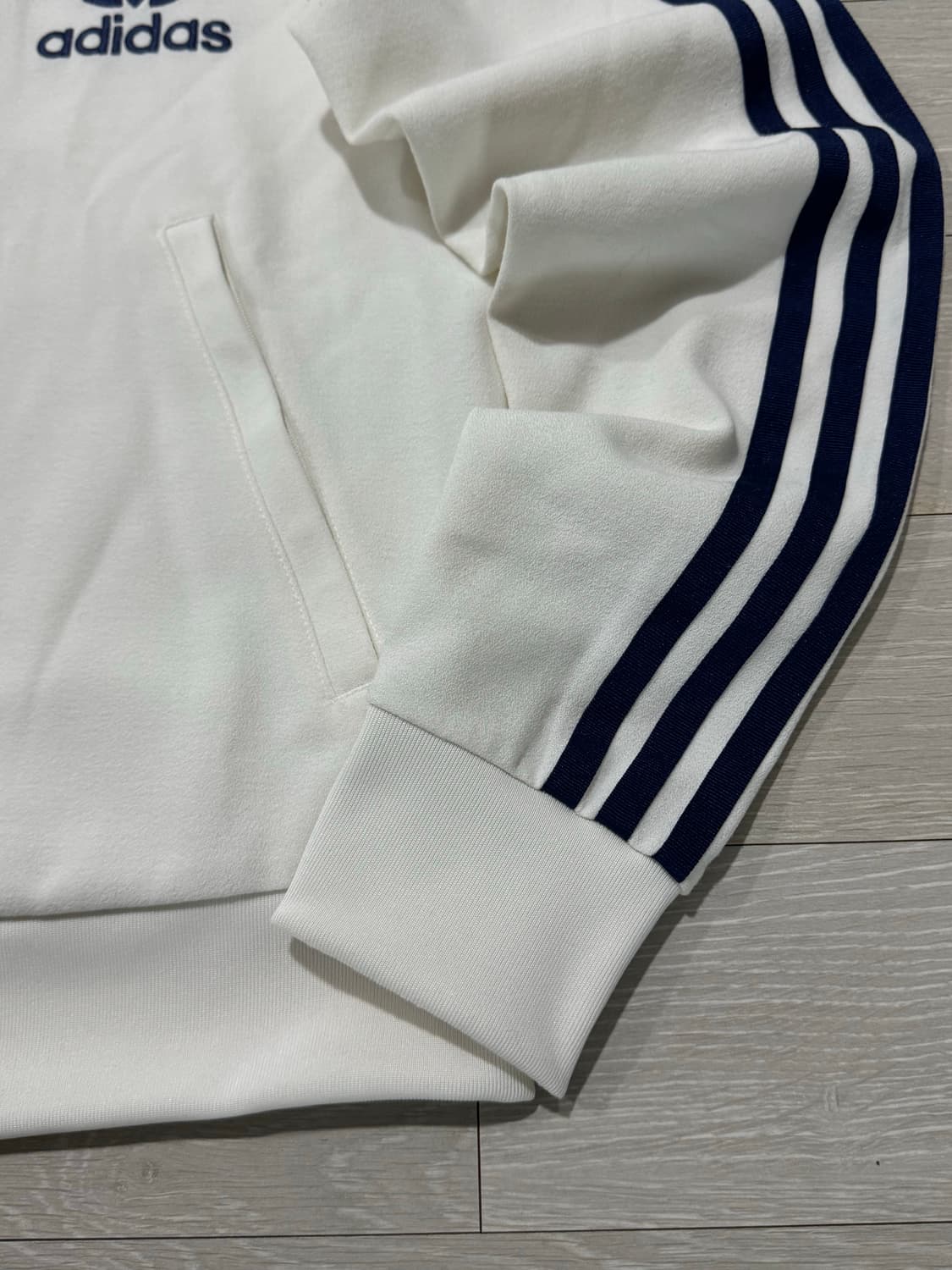 아디다스 워먼 BB 크레페 트랙탑 화이트  상품이미지3