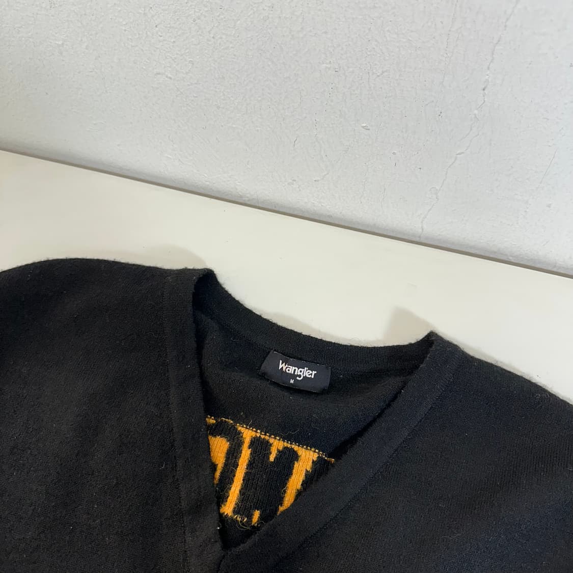 M 렝글러 블랙 울 브이넥니트 상품이미지5