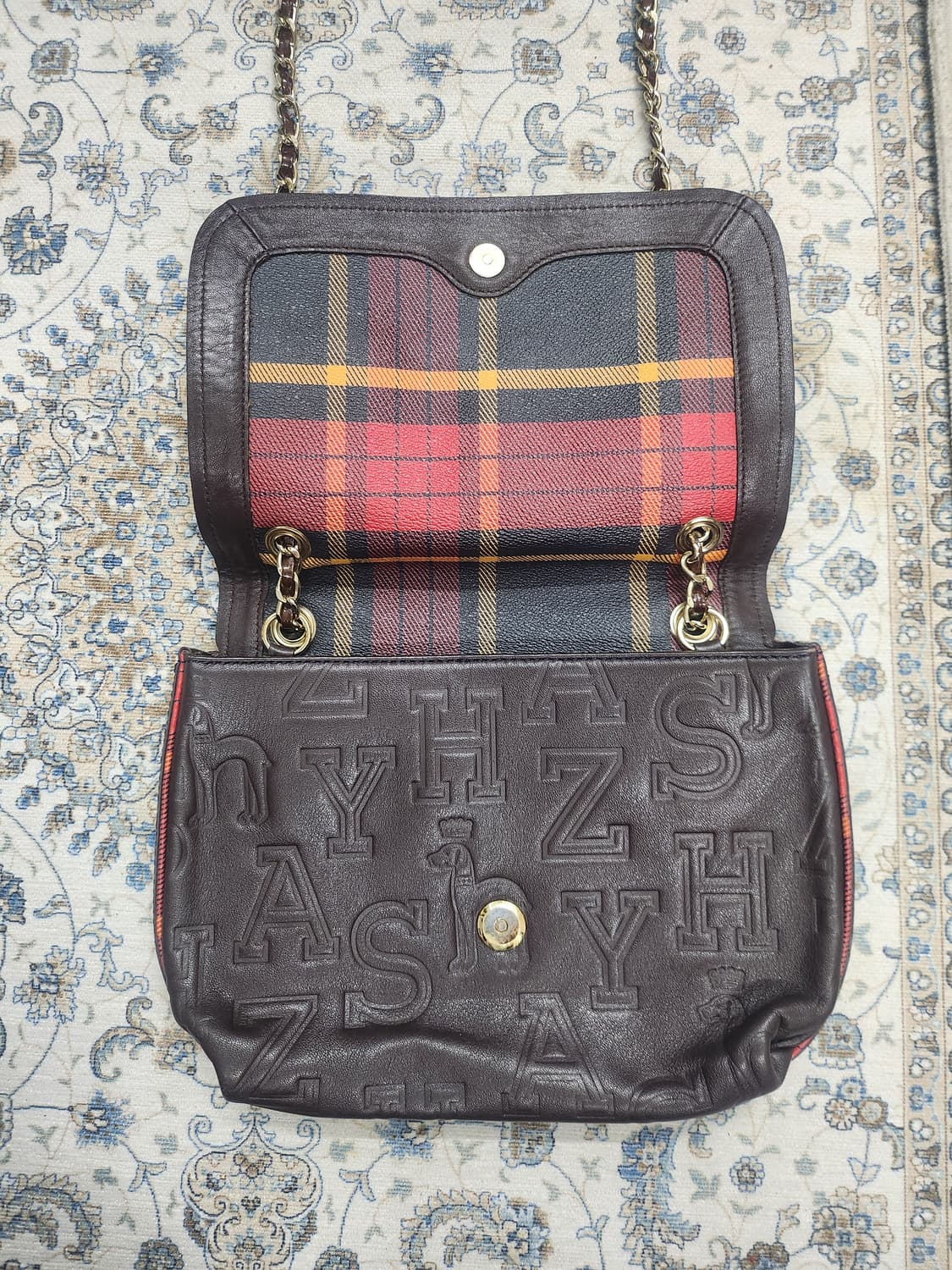 헤지스 HAZZYS 로고 엠보싱 체인 숄더백 상품이미지5