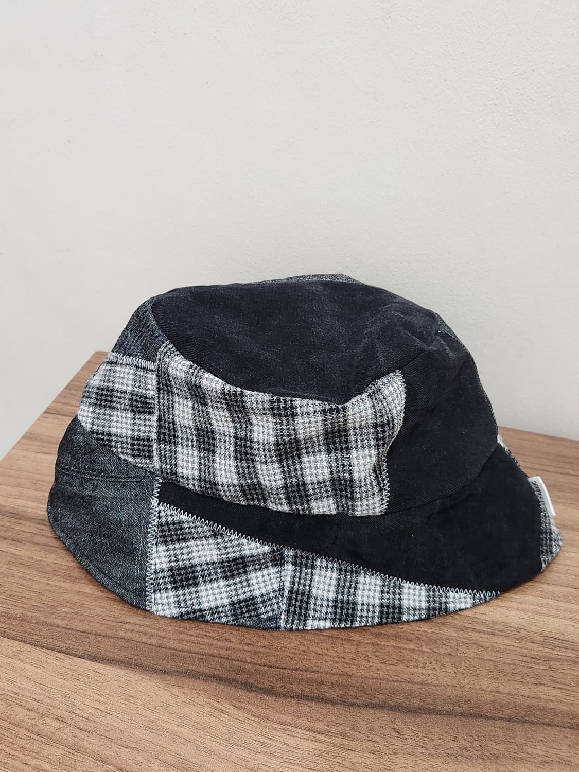 (no.1) 리버시블 패치워크 벙거지 버킷햇 Black Mix 상품이미지1