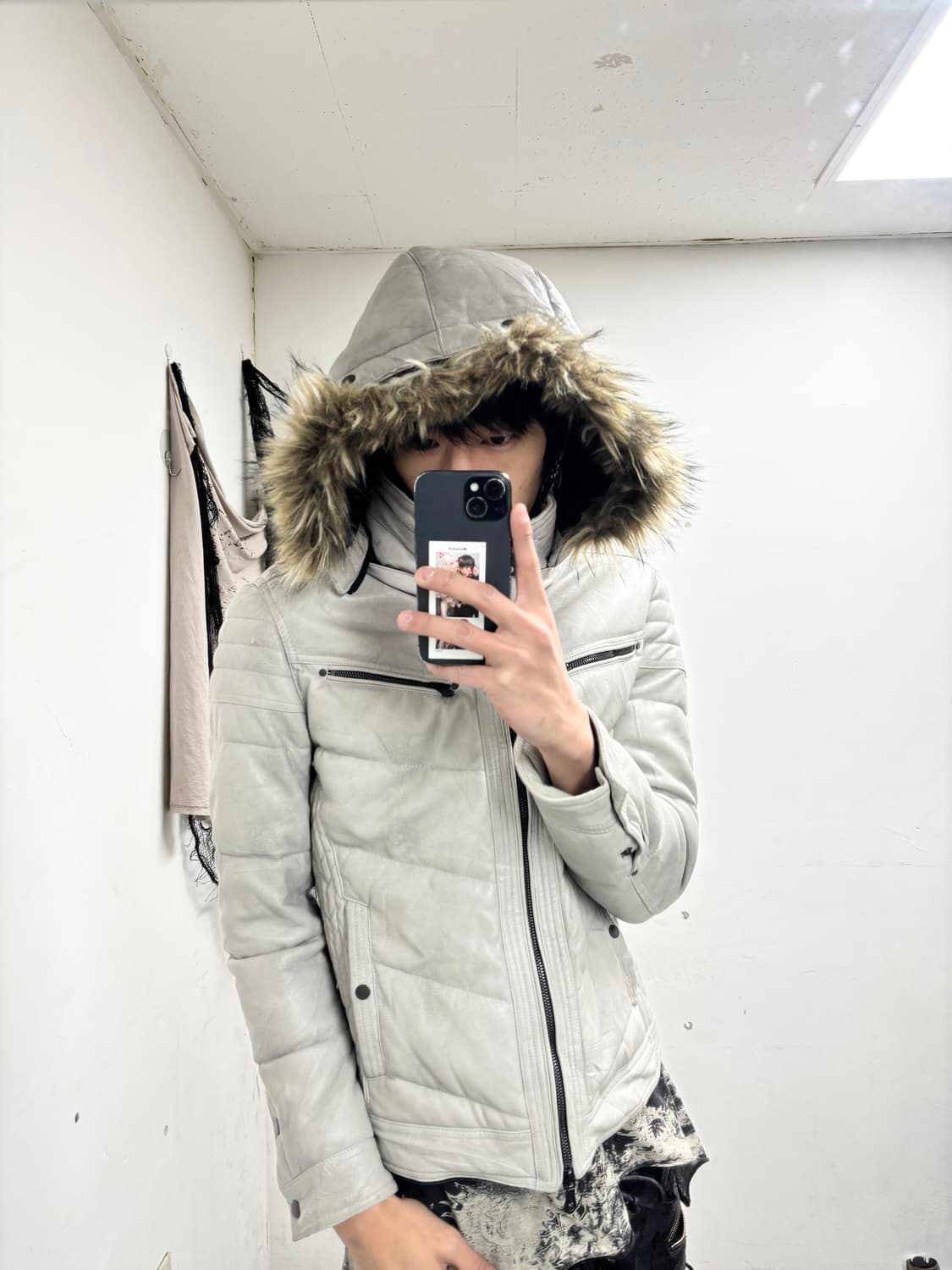 [HIDEAWAYS Nicole]VKEI Grey Leather Down 상품이미지5